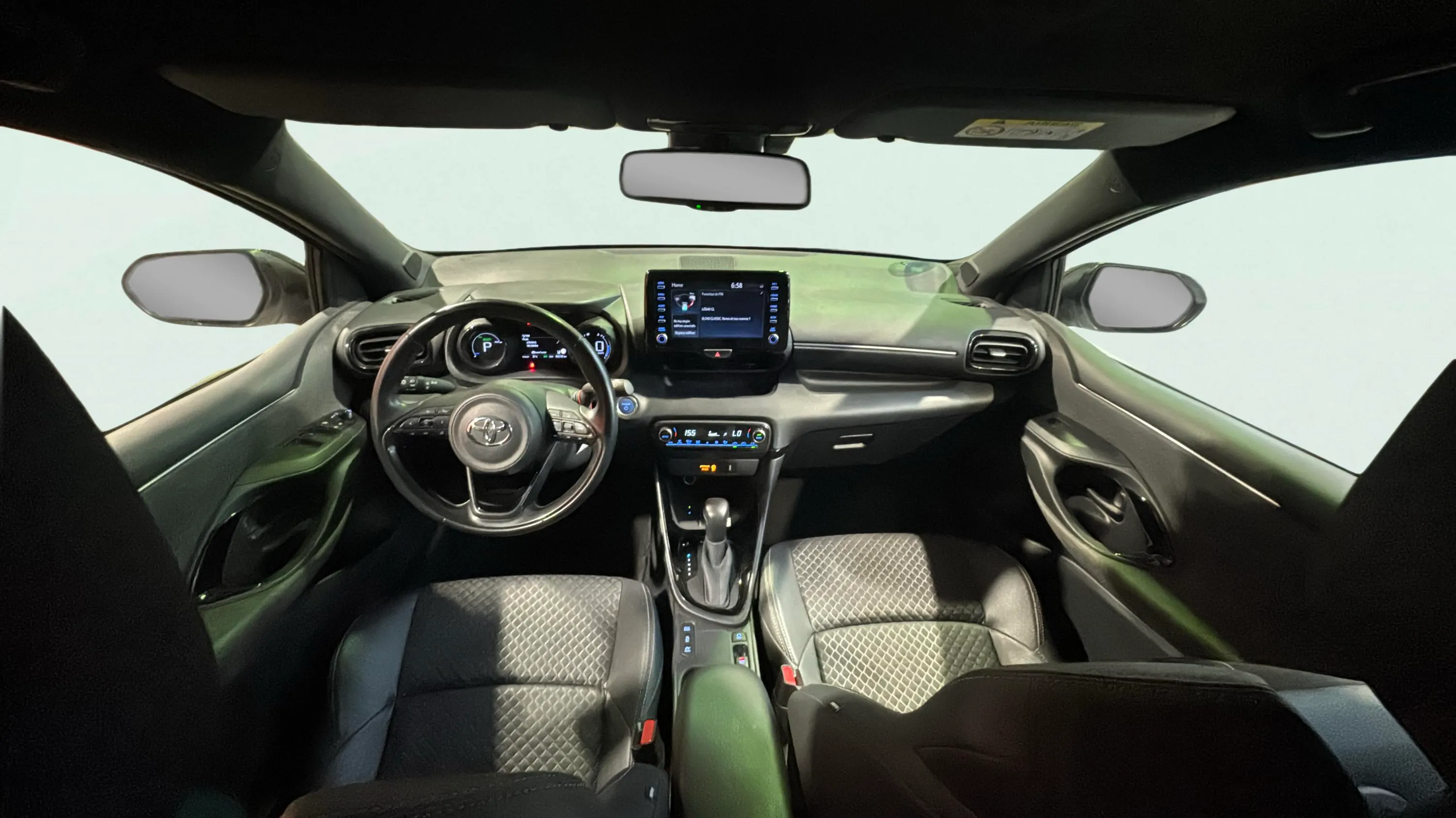 Toyota Yaris 1.5 120H Active Tech - foto 12