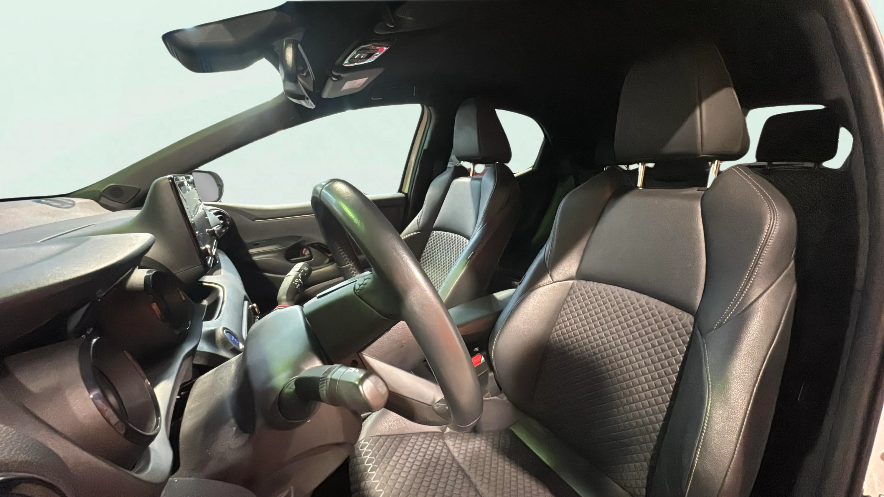 Toyota Yaris 1.5 120H Active Tech - foto 20