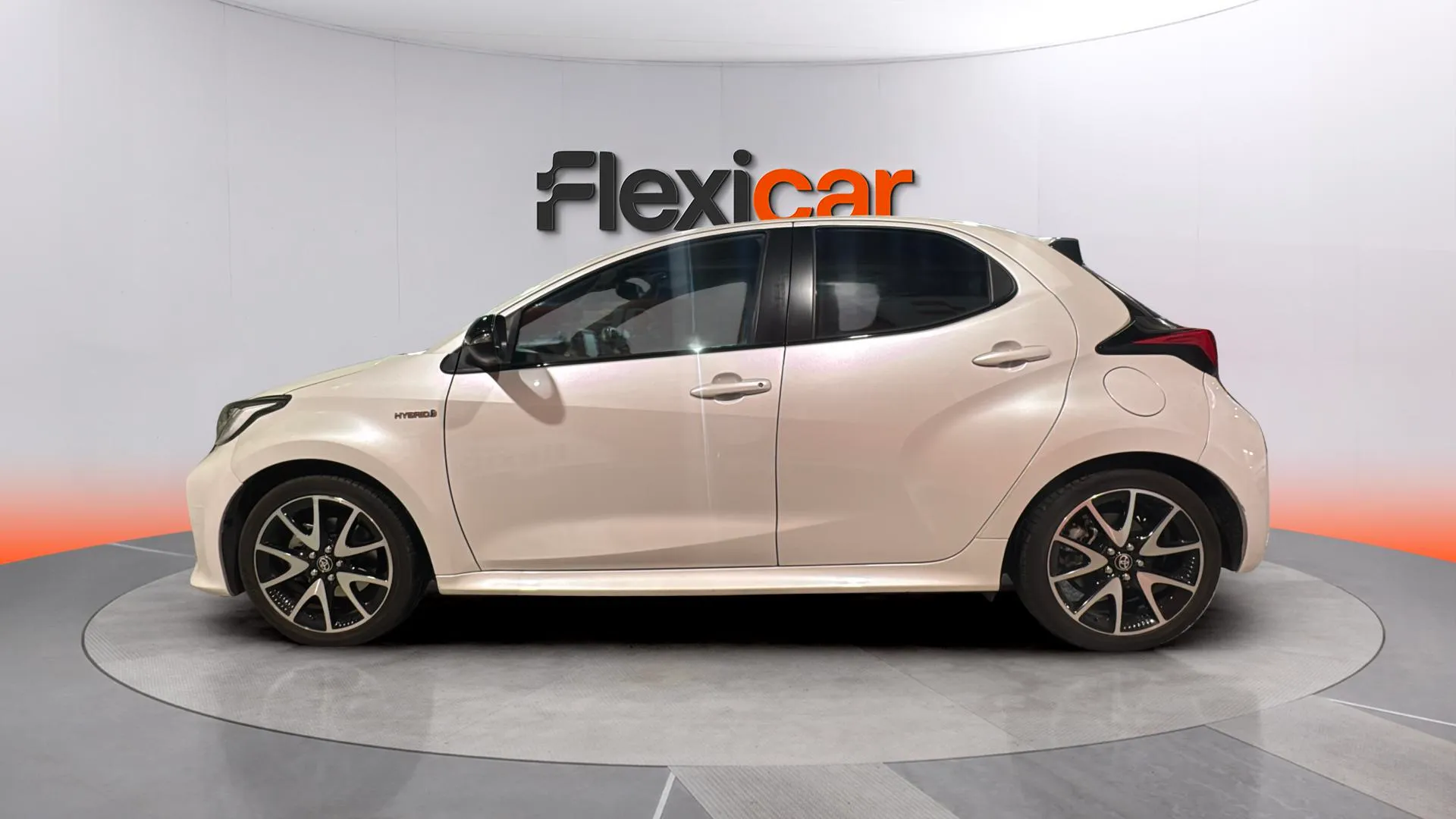 Toyota Yaris 1.5 120H Active Tech - foto 4