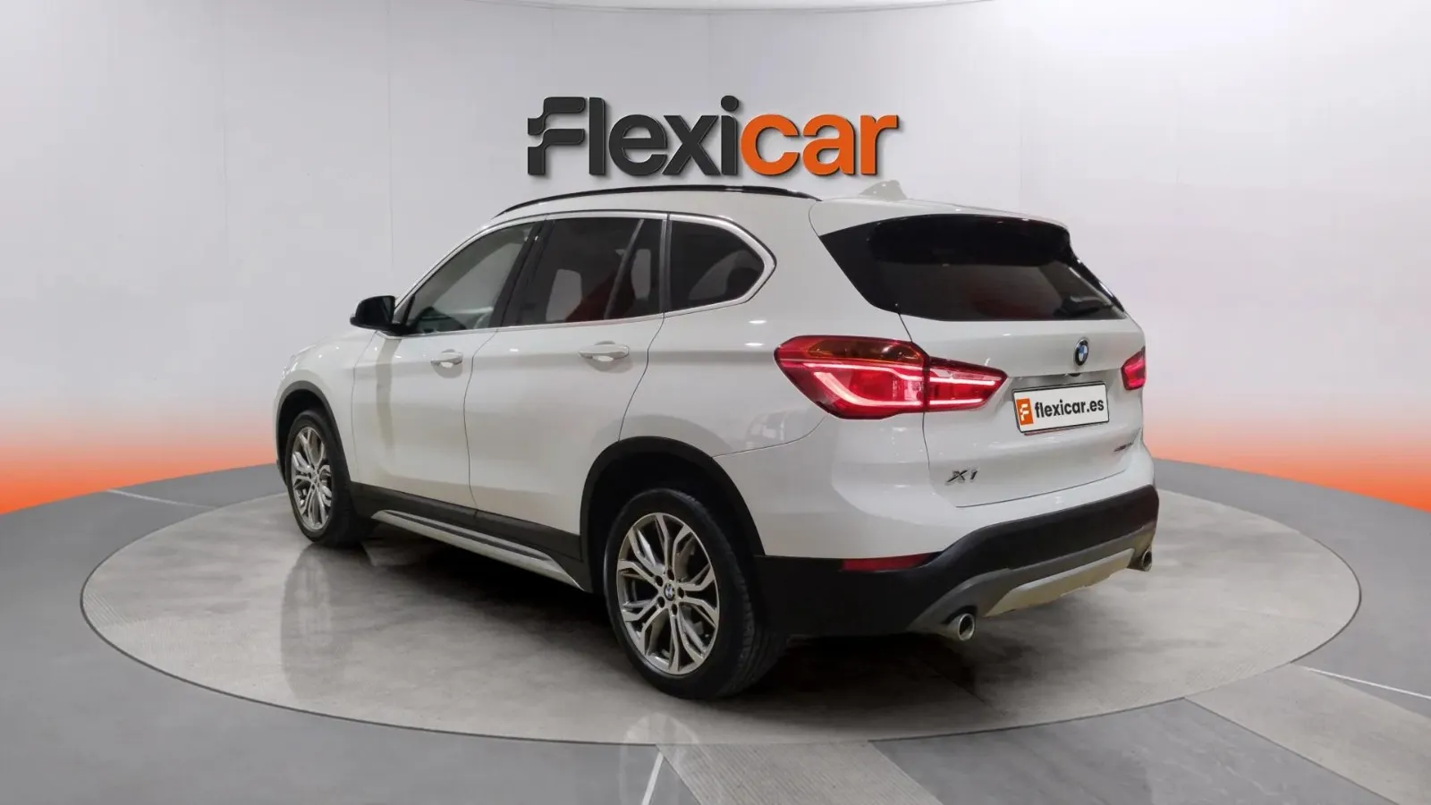 BMW X1 sDrive20dA - foto 5