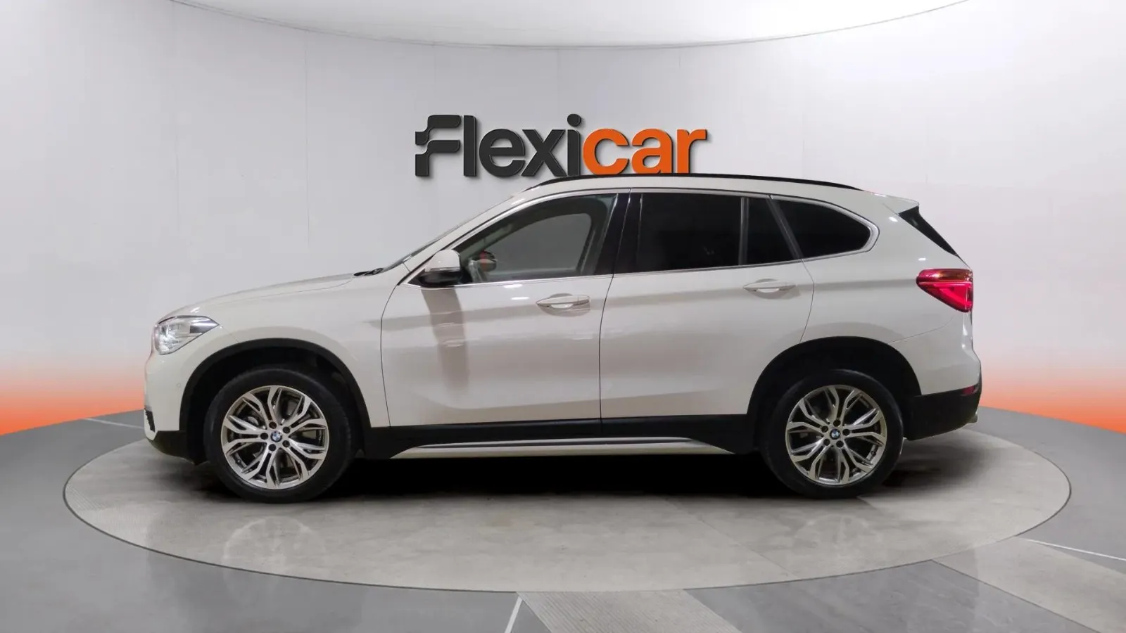 BMW X1 sDrive20dA - foto 4