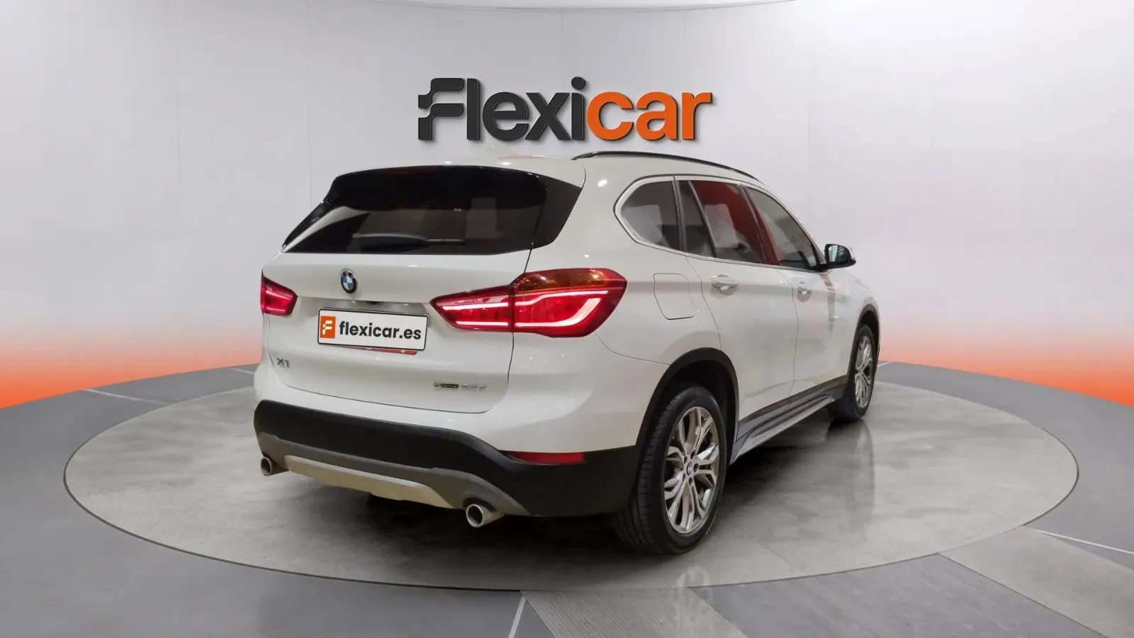 BMW X1 sDrive20dA - foto 7