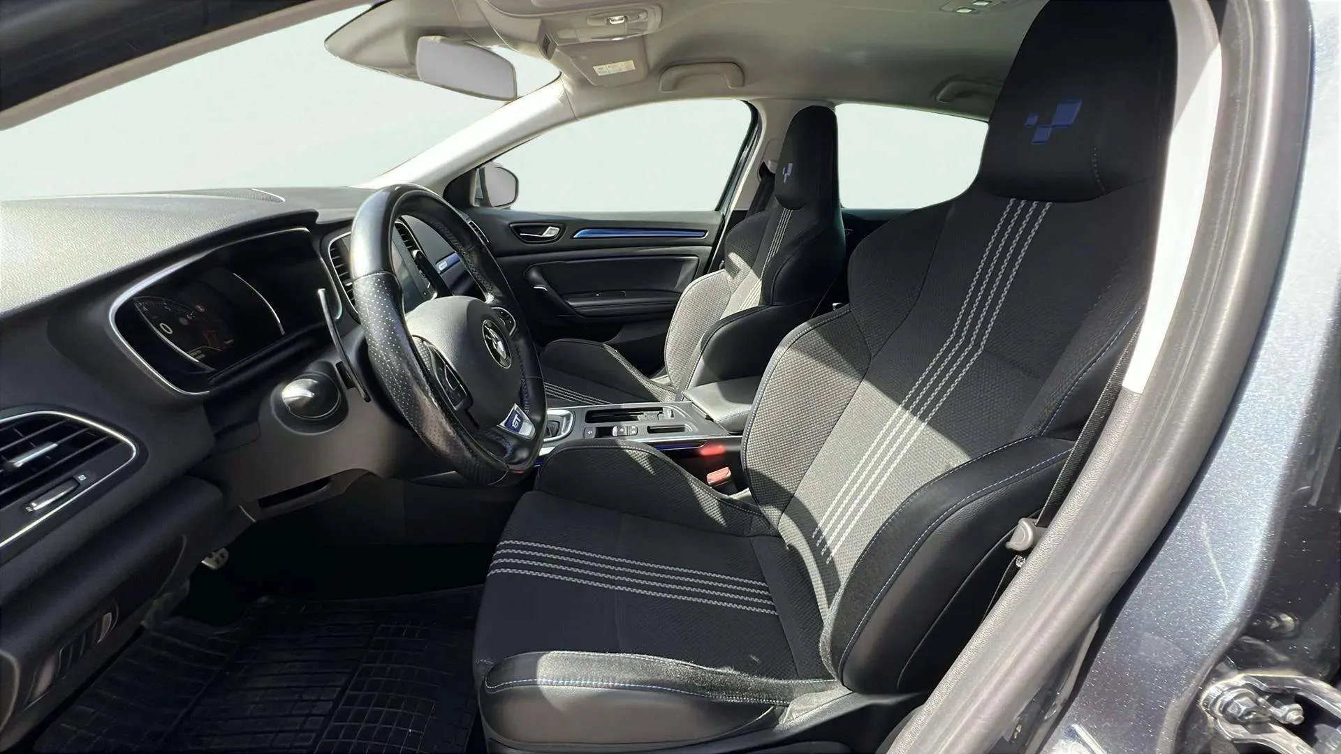 Renault Mégane GT Energy TCe EDC - foto 22