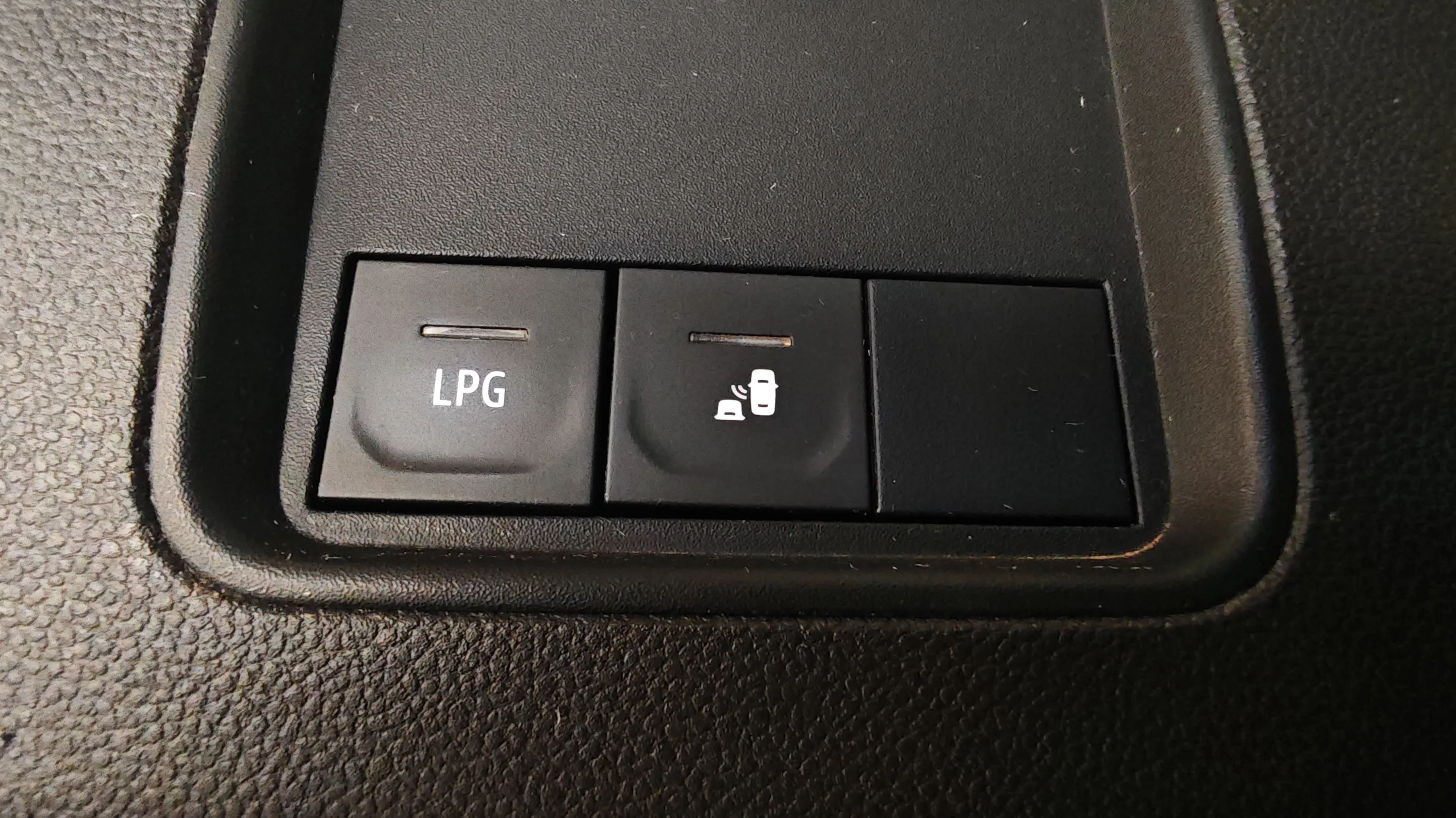 Dacia Duster Essential TCe ECO-G 4x2 - foto 17
