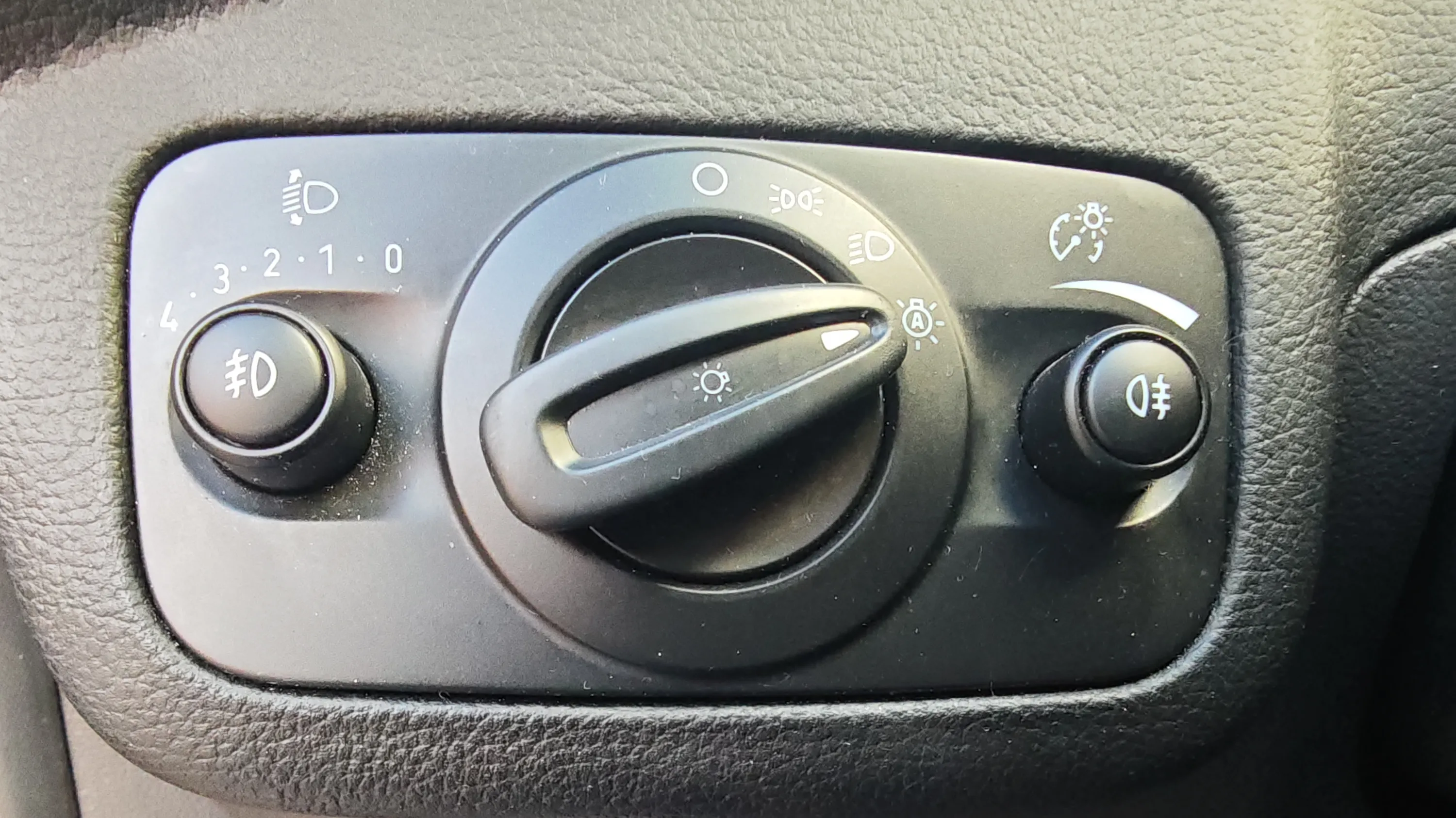 Ford Kuga 2.0 TDCi 4x4 ST-Line Powers. - foto 17