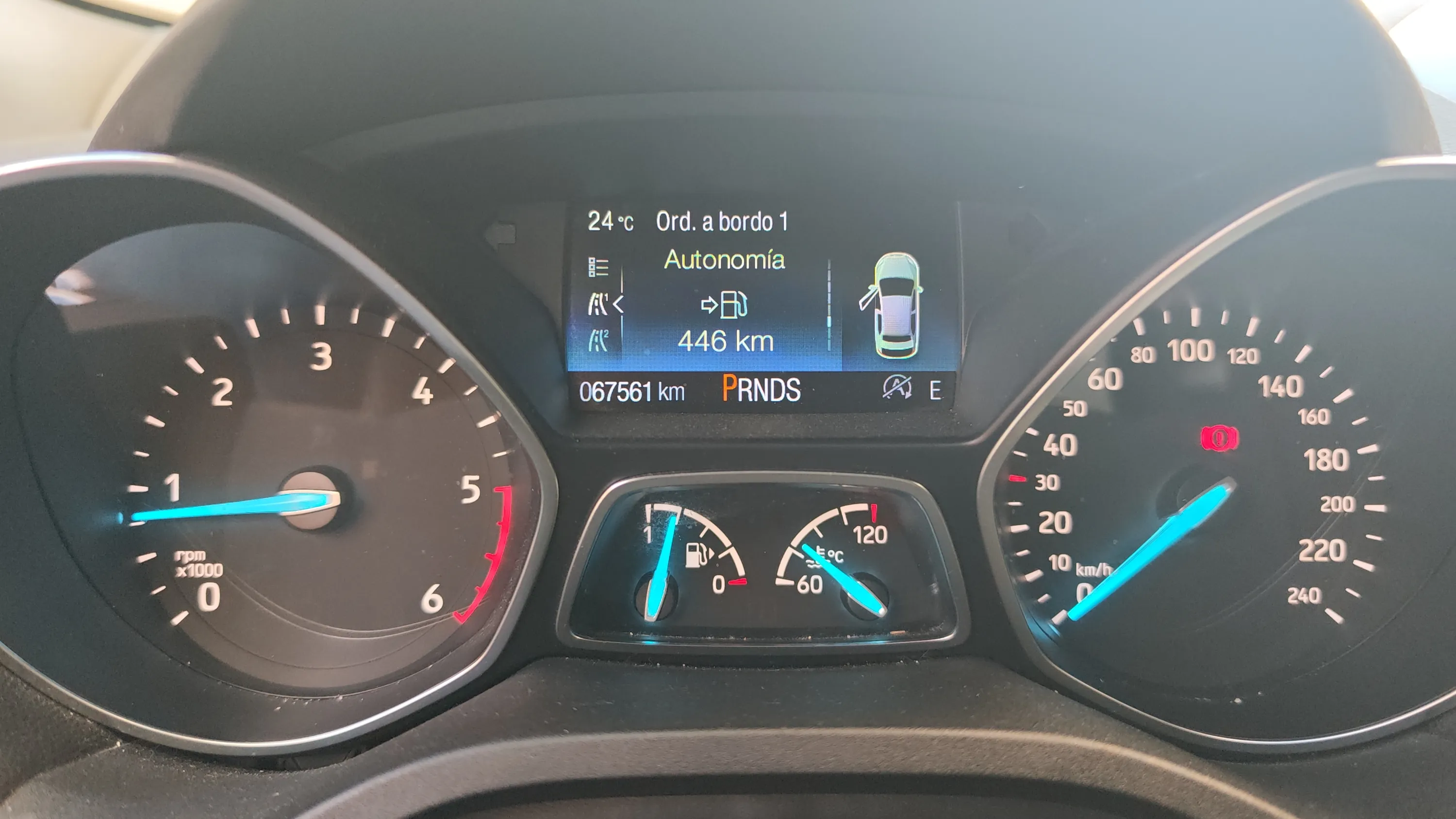Ford Kuga 2.0 TDCi 4x4 ST-Line Powers. - foto 16