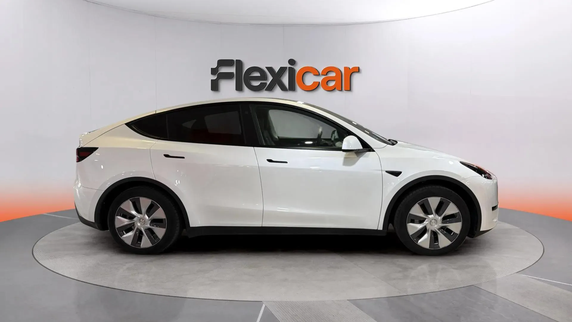 Tesla Model Y Tracción Trasera RWD - foto 3