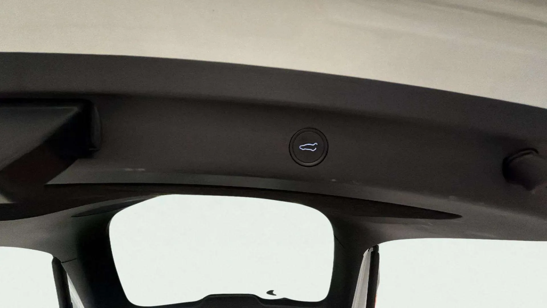 Tesla Model Y Tracción Trasera RWD - foto 15