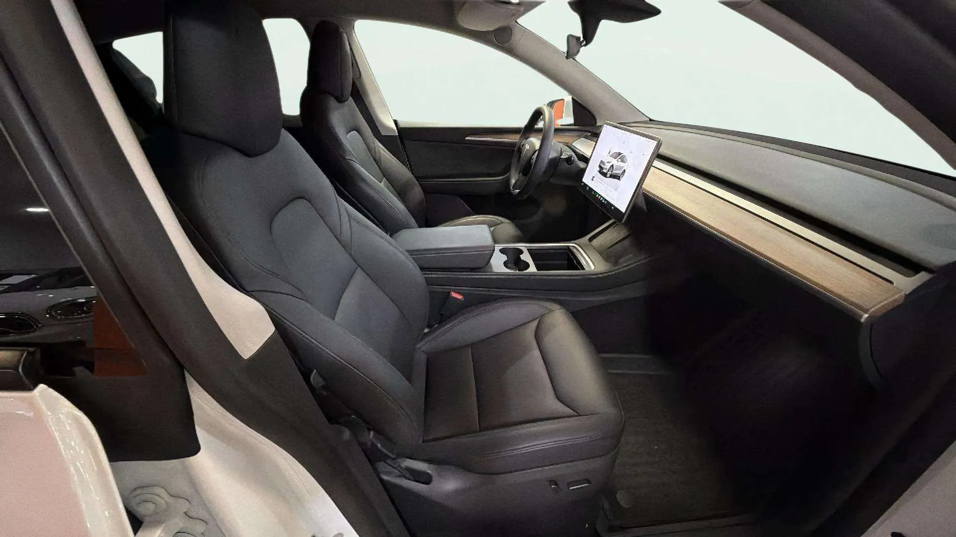 Tesla Model Y Tracción Trasera RWD - foto 12