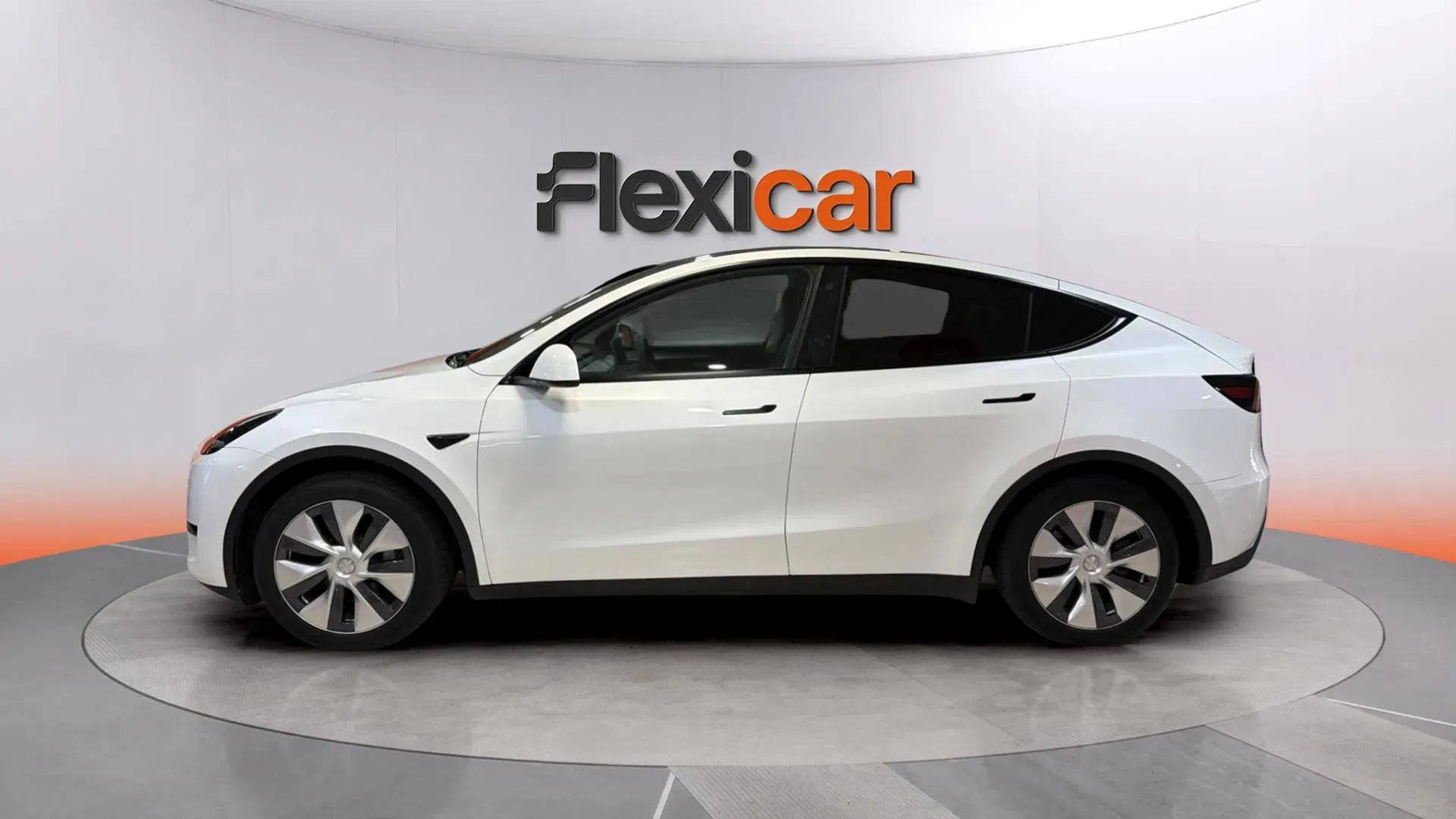 Tesla Model Y Tracción Trasera RWD - foto 4