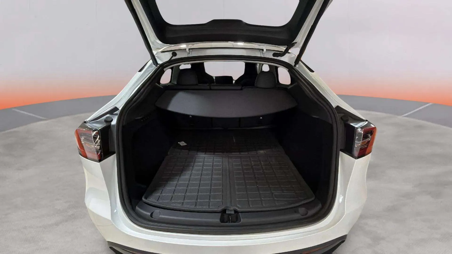 Tesla Model Y Tracción Trasera RWD - foto 14