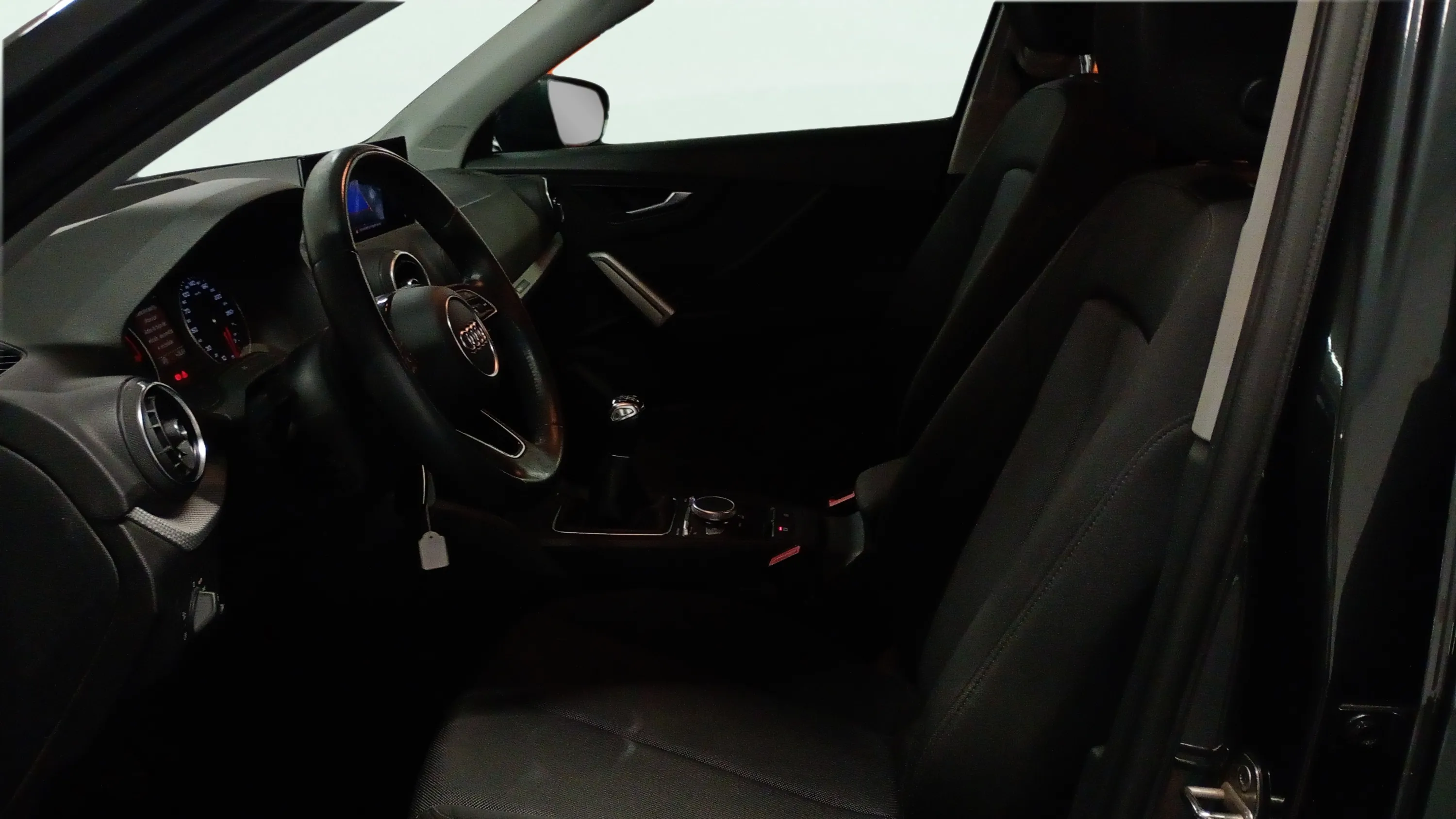 Audi Q2 30 TFSI - foto 10