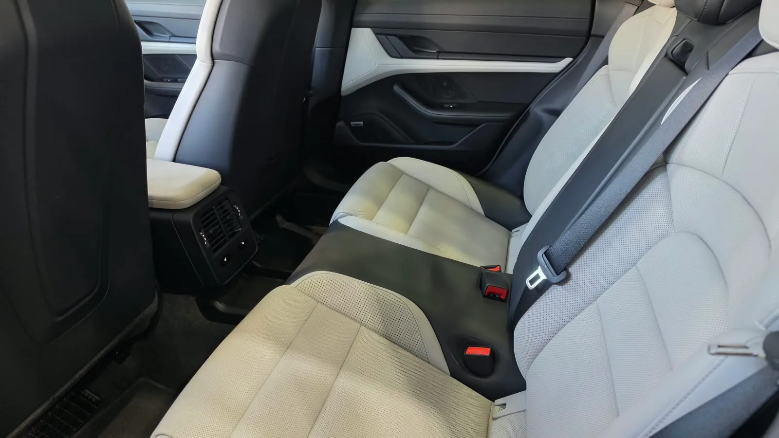Porsche Taycan 4 Cross Turismo - foto 17