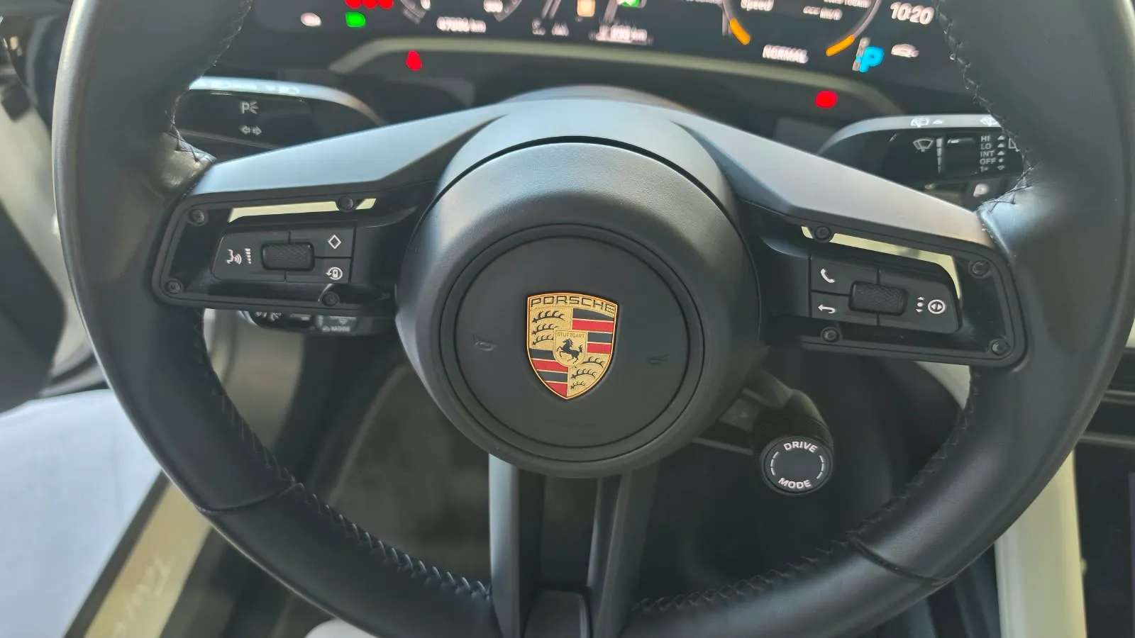 Porsche Taycan 4 Cross Turismo - foto 11