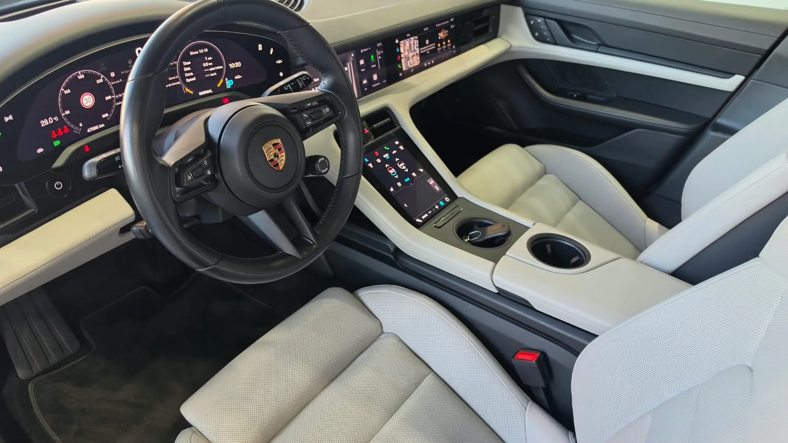 Porsche Taycan 4 Cross Turismo - foto 13