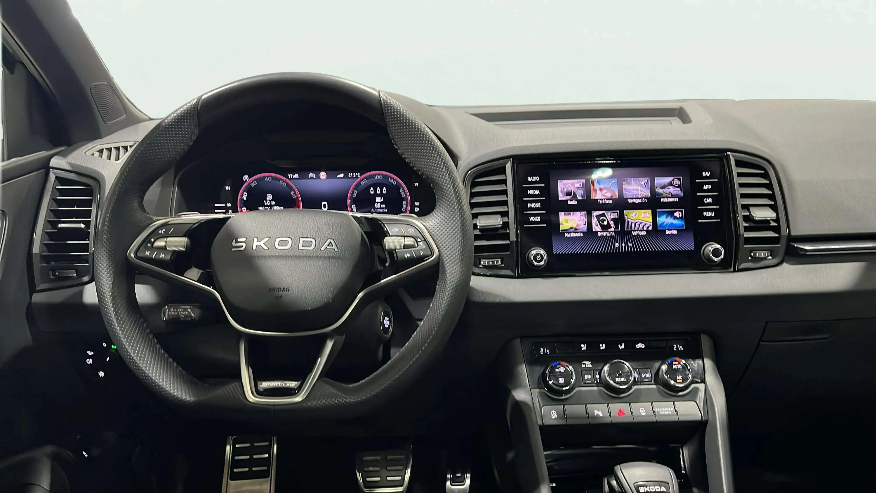 Škoda Karoq 1.5 TSI DSG ACT Sportline - foto 30