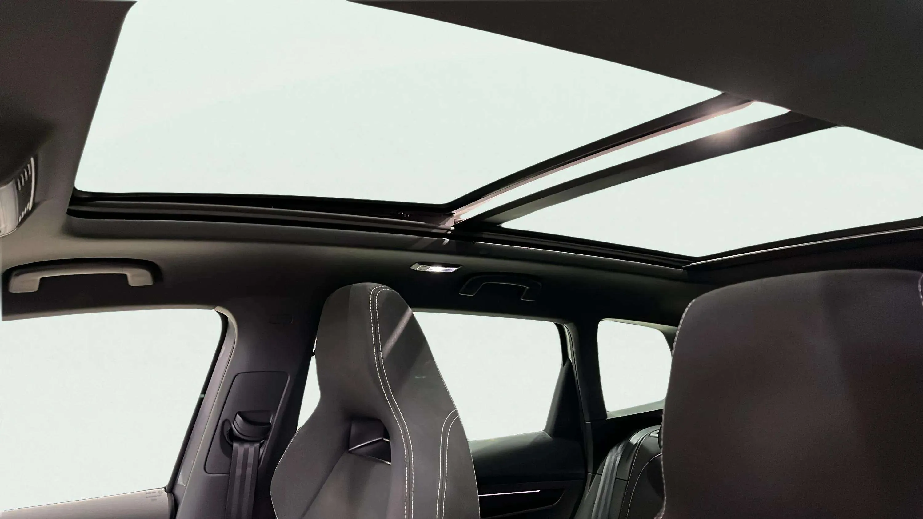 Škoda Karoq 1.5 TSI DSG ACT Sportline - foto 28
