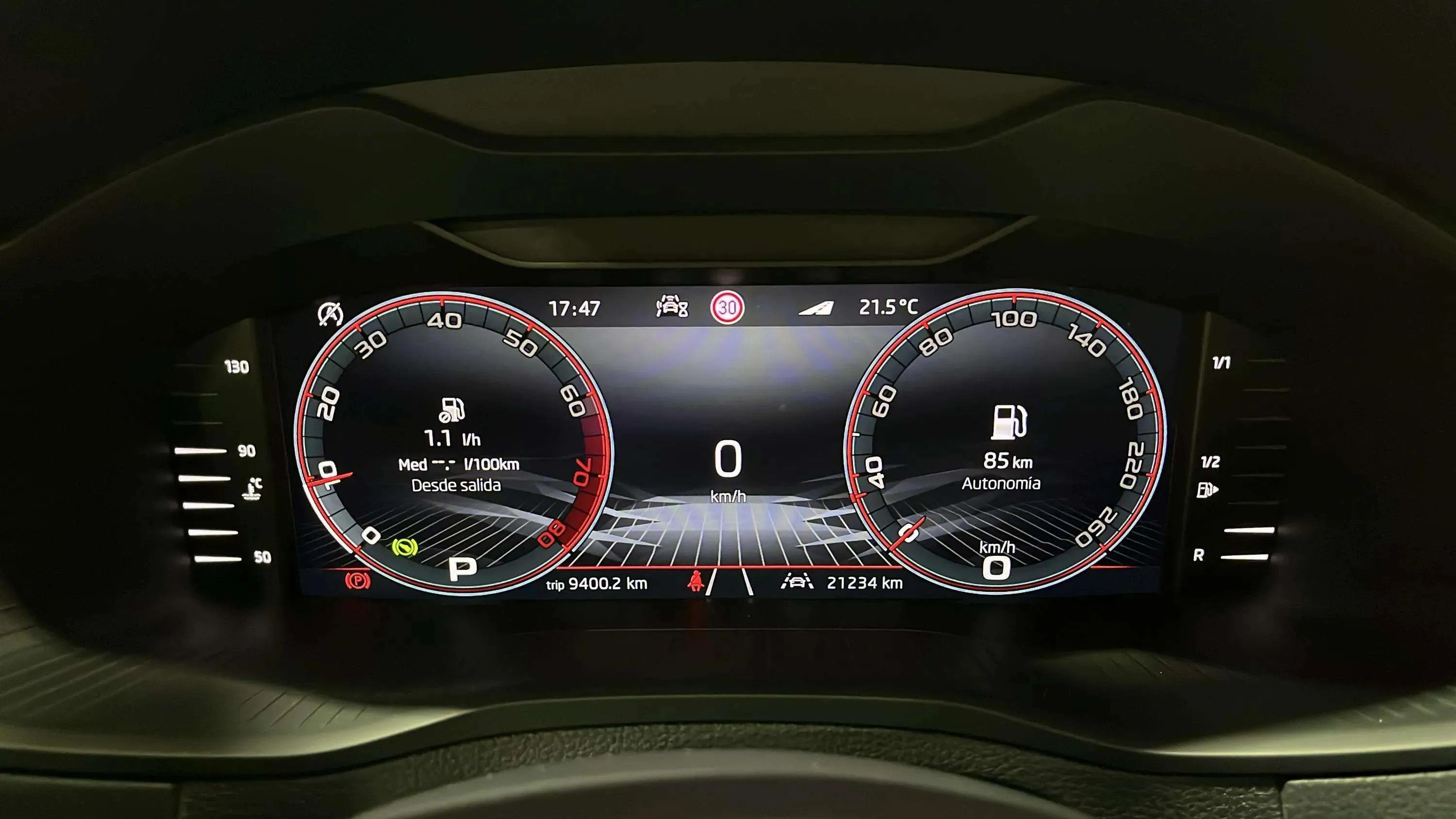 Škoda Karoq 1.5 TSI DSG ACT Sportline - foto 21