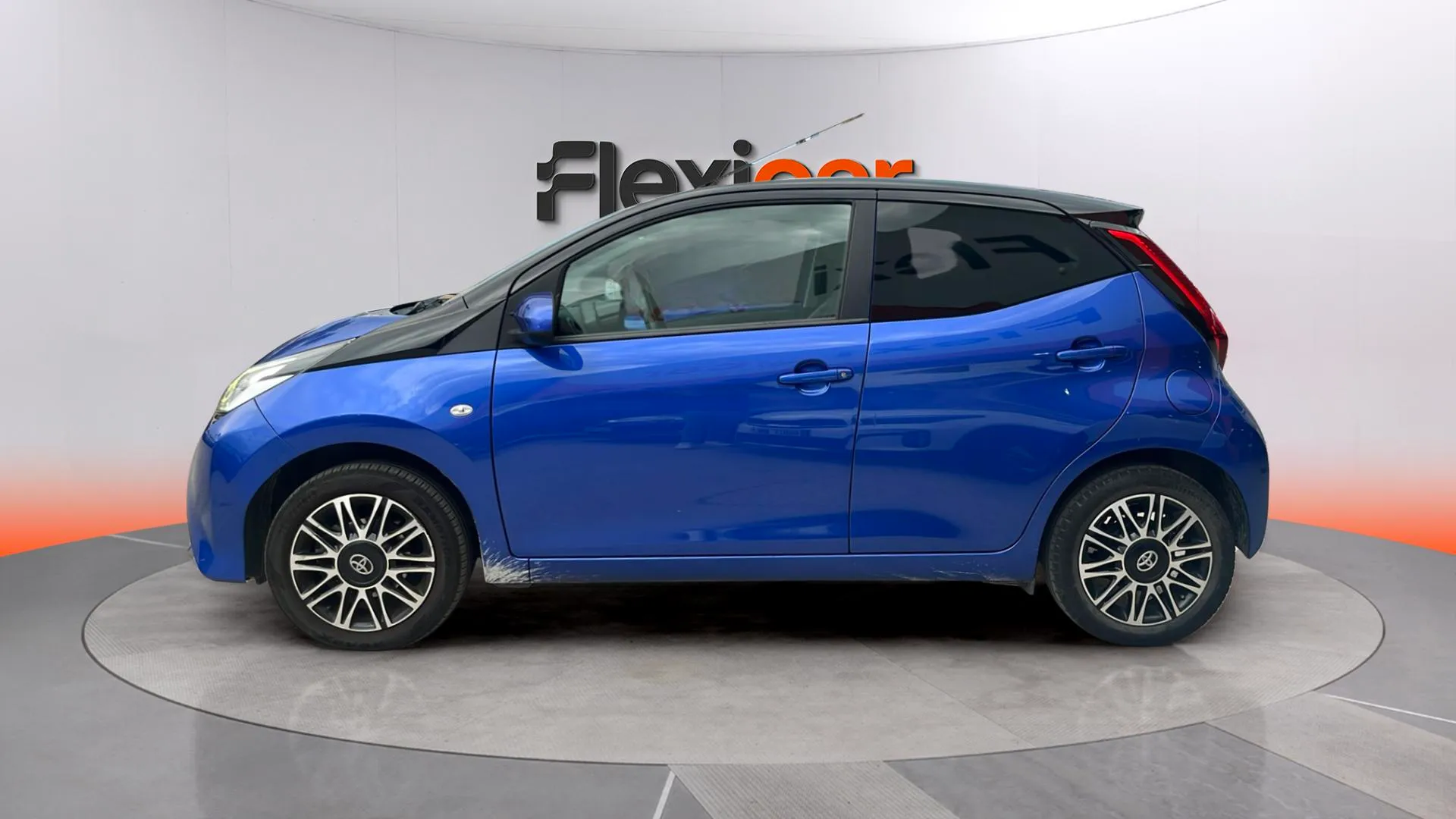 Toyota Aygo 1.0 70 x-cite - foto 4