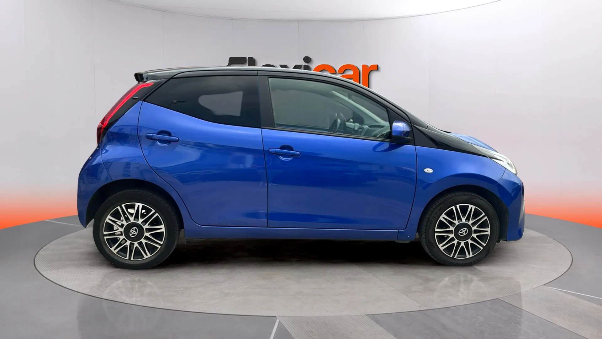 Toyota Aygo 1.0 70 x-cite - foto 8