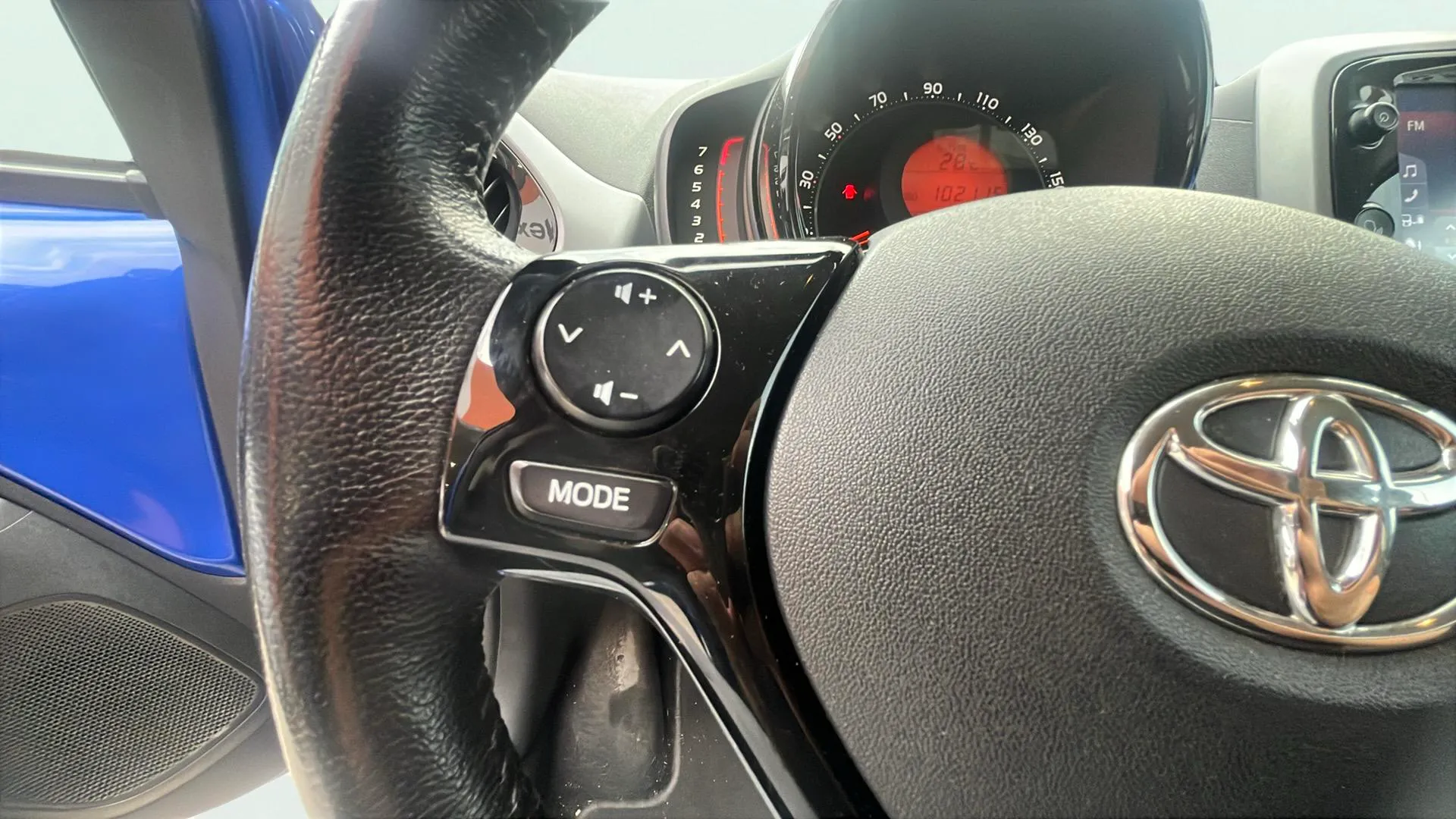 Toyota Aygo 1.0 70 x-cite - foto 19