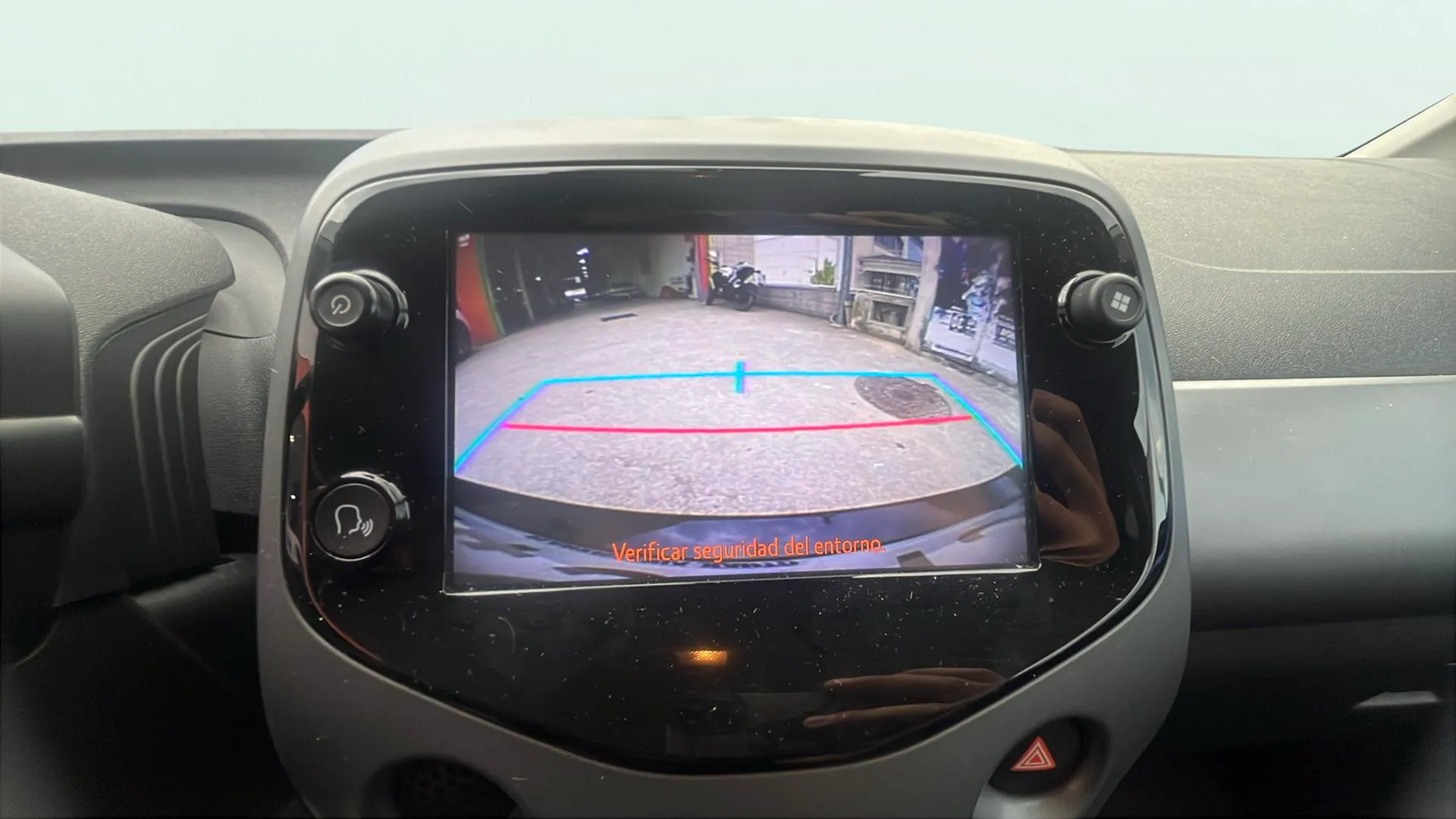 Toyota Aygo 1.0 70 x-cite - foto 17
