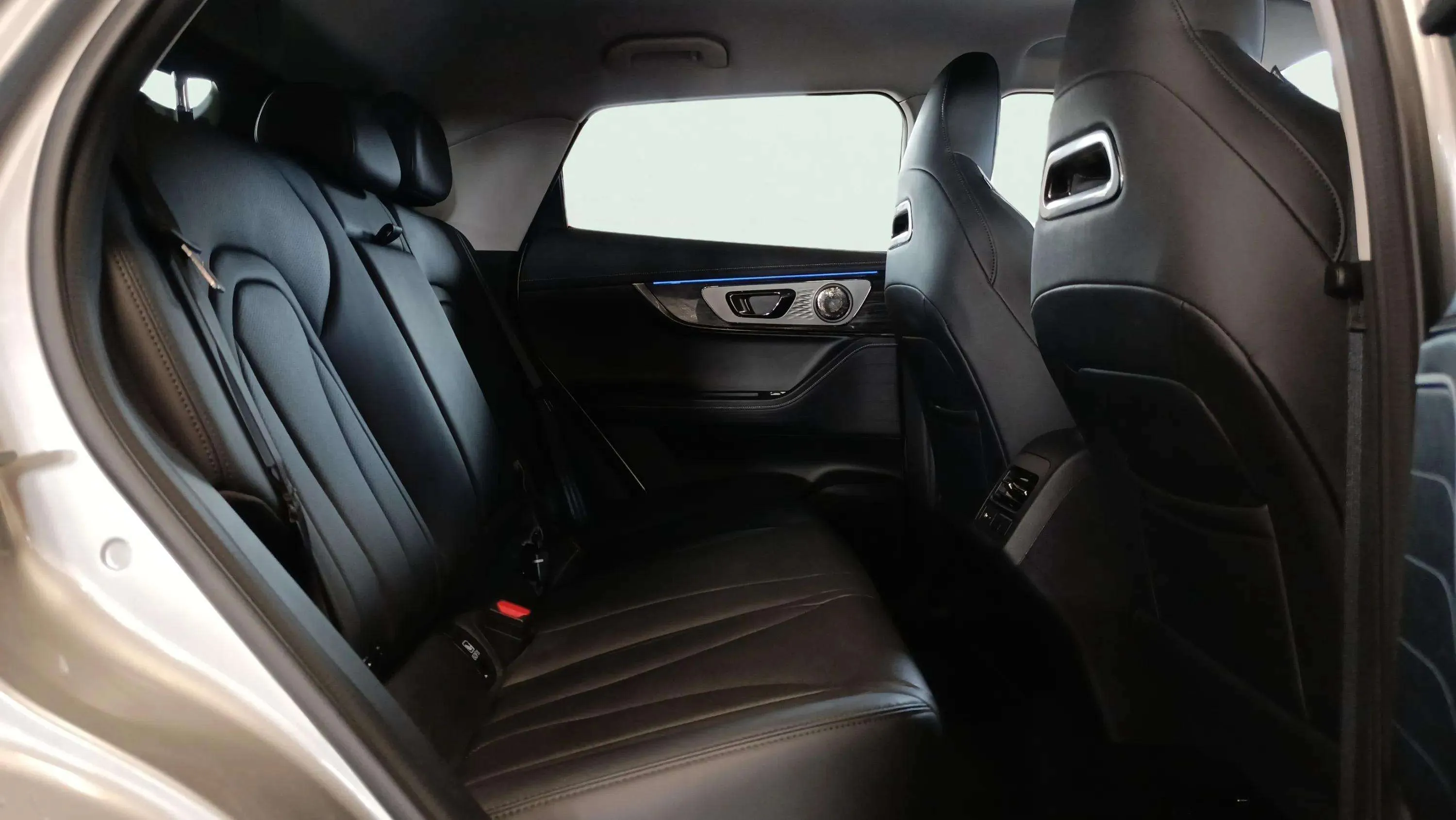 Omoda 5 Premium 1.6 T-GDi - foto 25