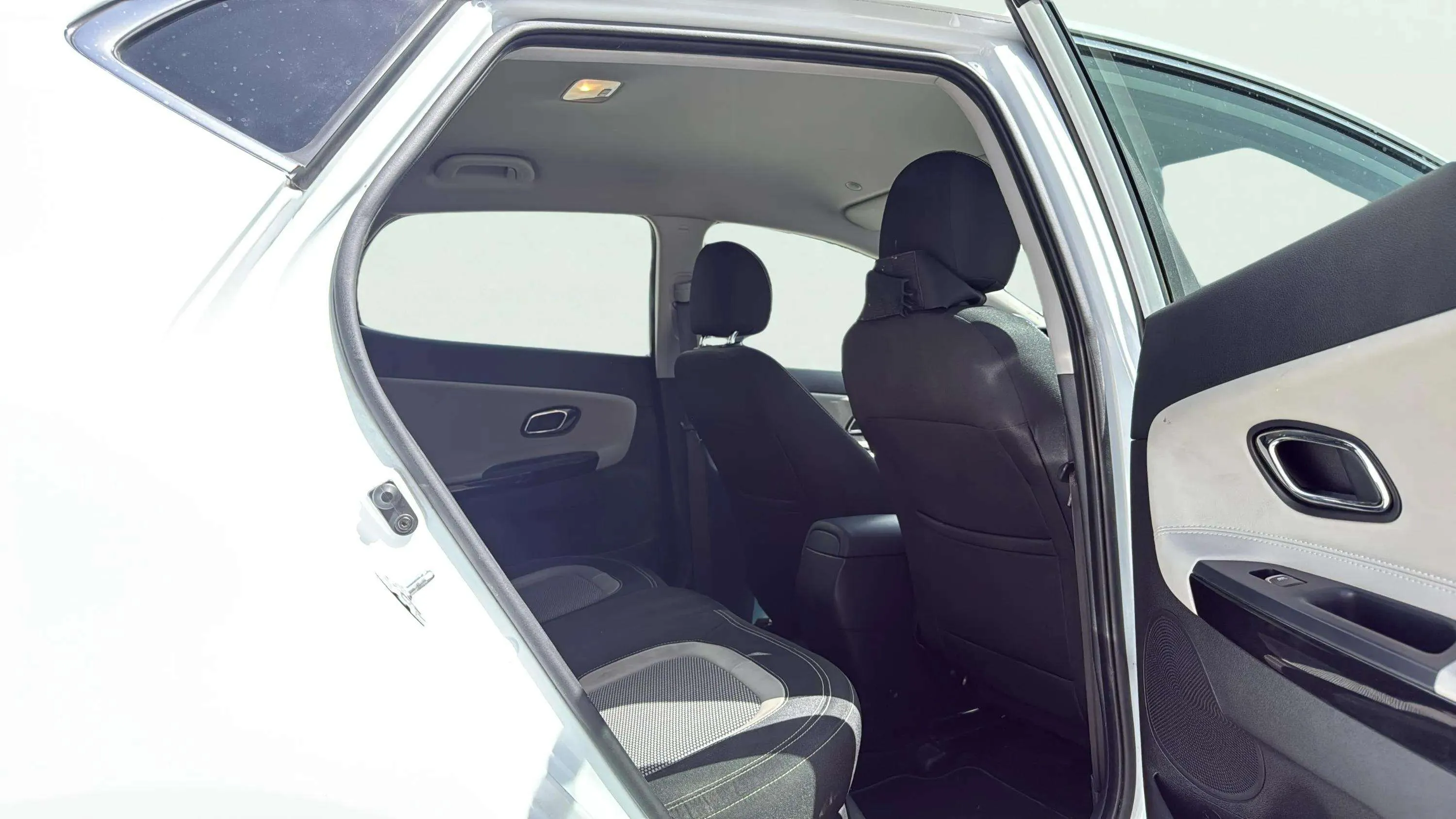 Kia Ceed 1.4 CRDi WGT Tech - foto 13