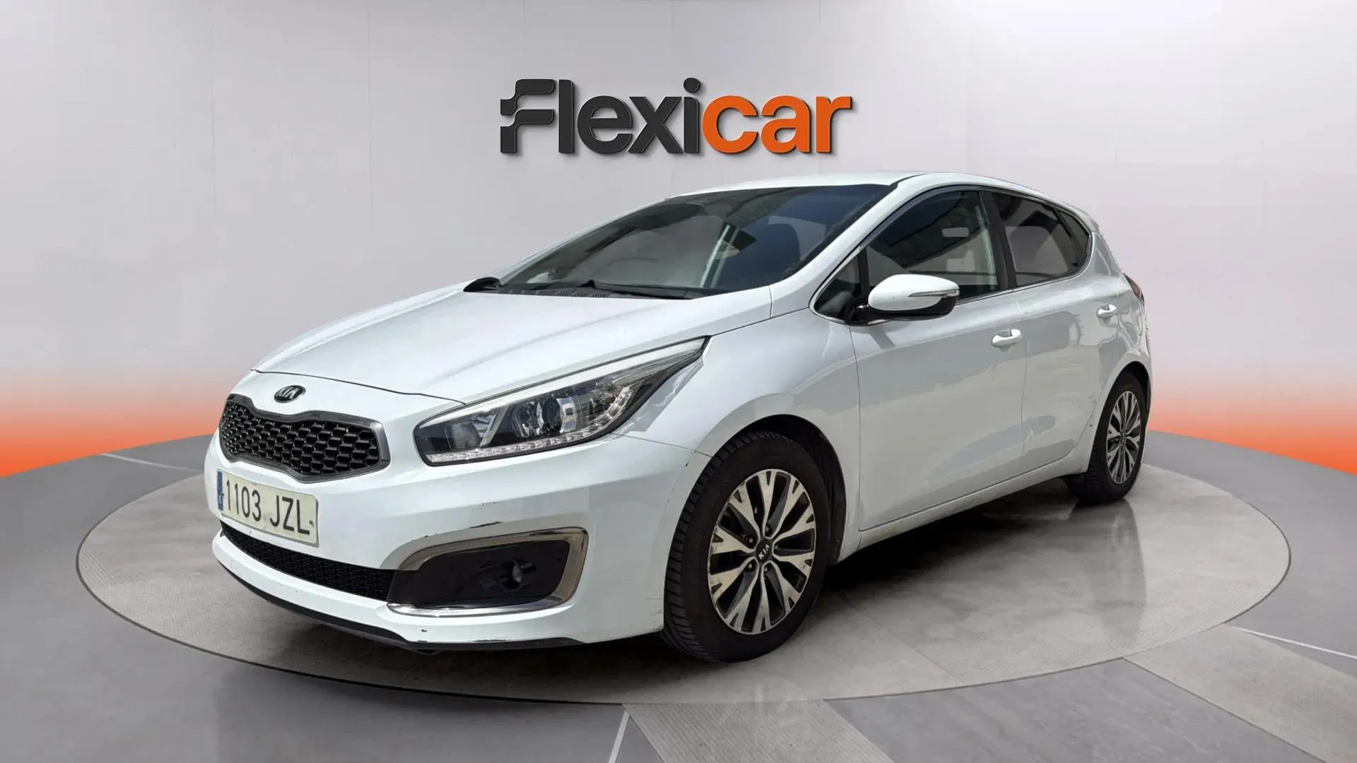 Kia Ceed 1.4 CRDi WGT Tech - foto 2