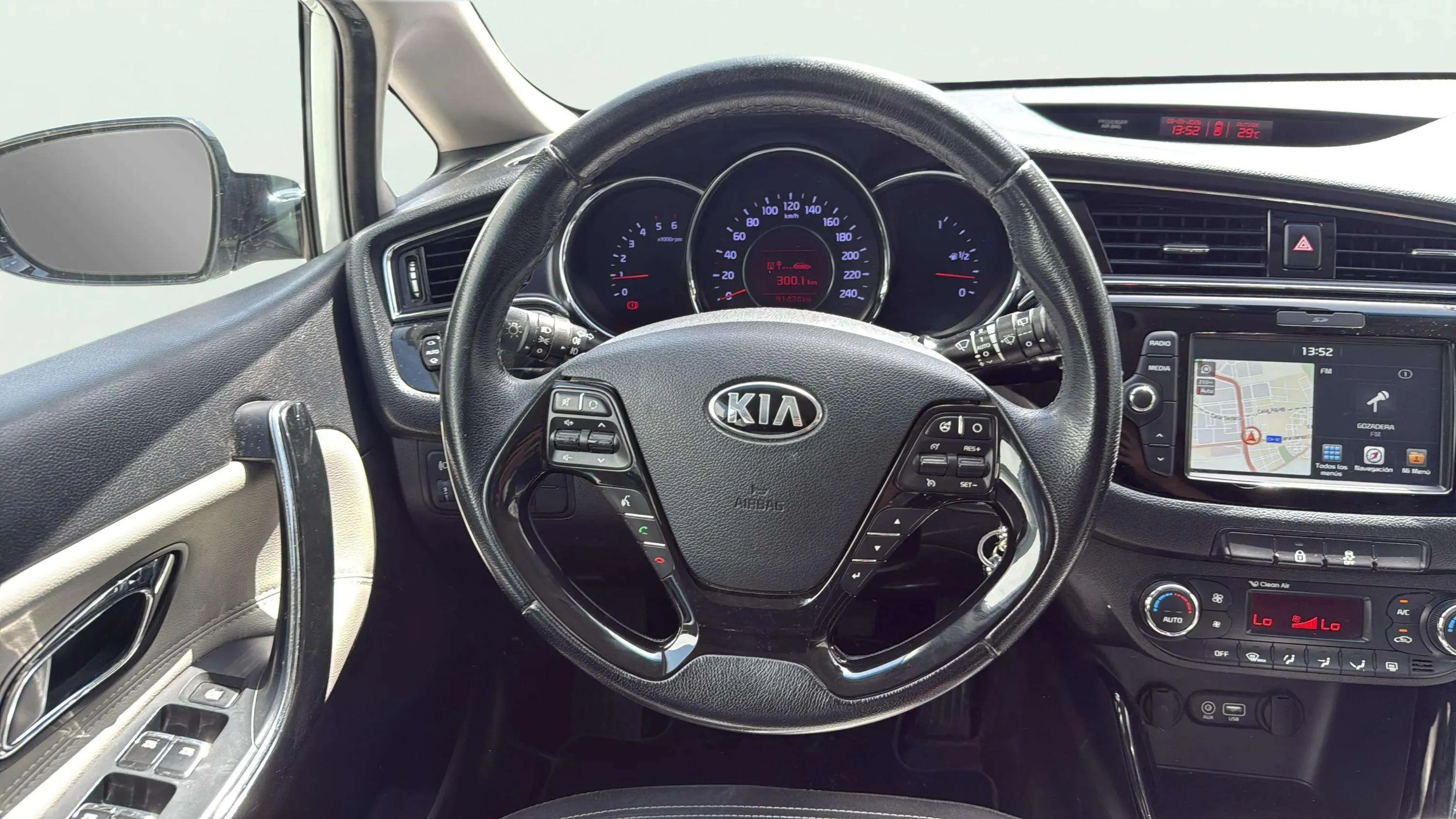 Kia Ceed 1.4 CRDi WGT Tech - foto 11