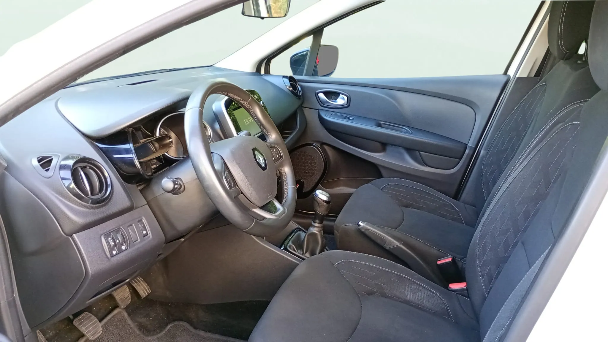 Renault Clio Life Energy TCe -18 - foto 11