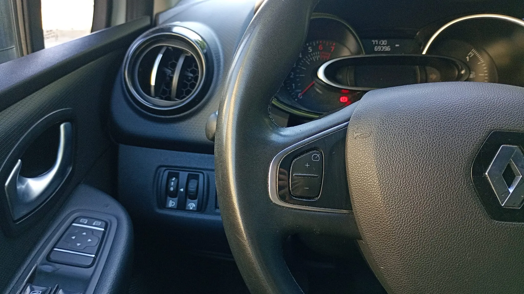 Renault Clio Life Energy TCe -18 - foto 14