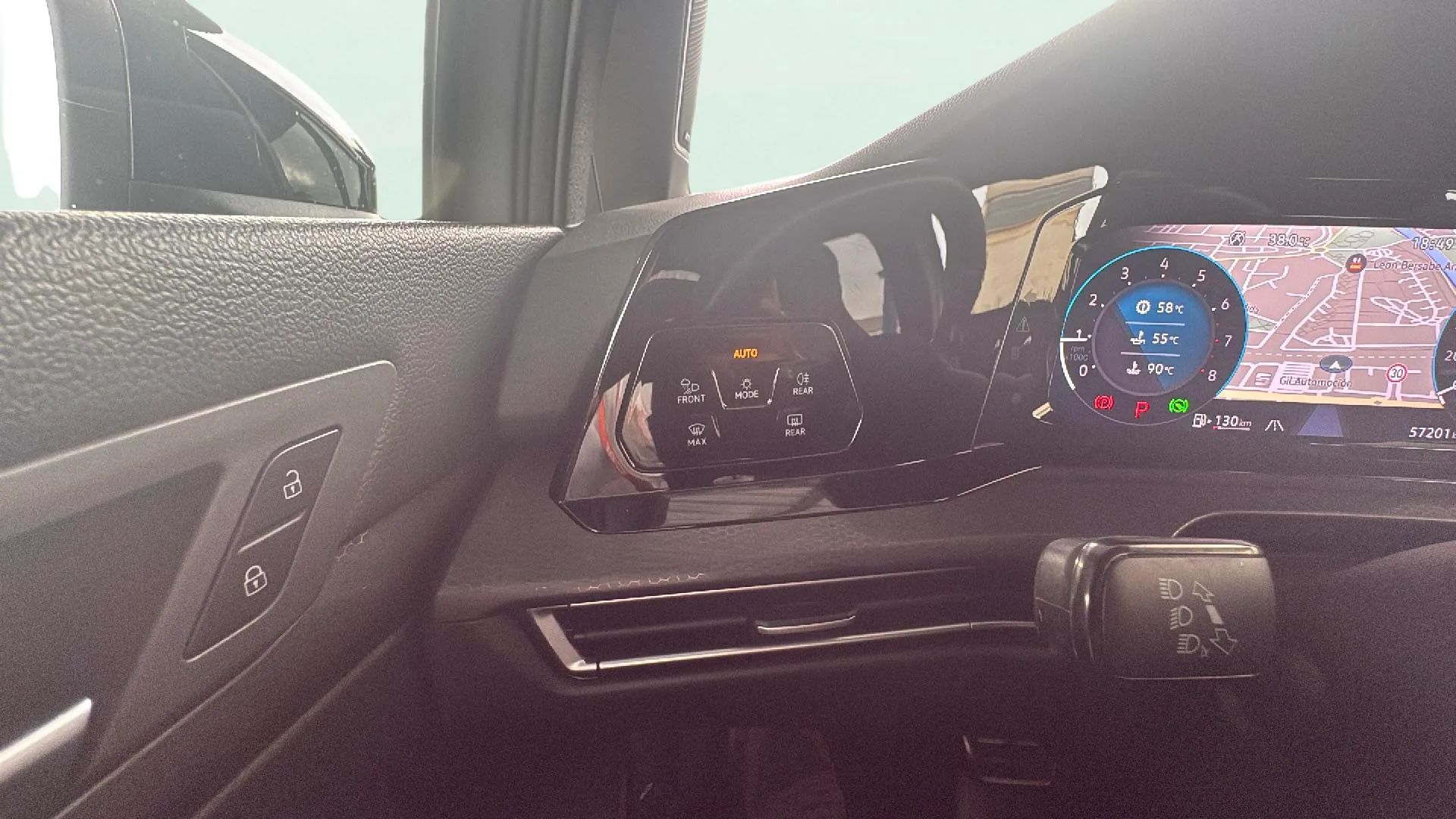 Volkswagen Golf GTI 2.0 TSI DSG - foto 16