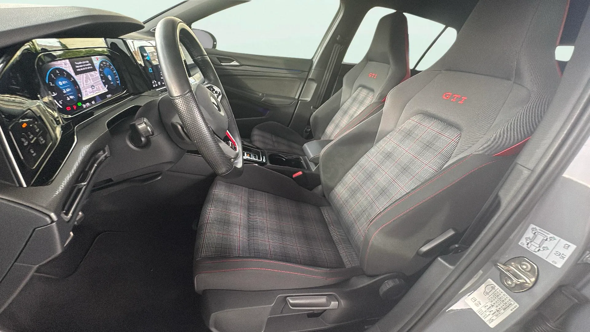 Volkswagen Golf GTI 2.0 TSI DSG - foto 26