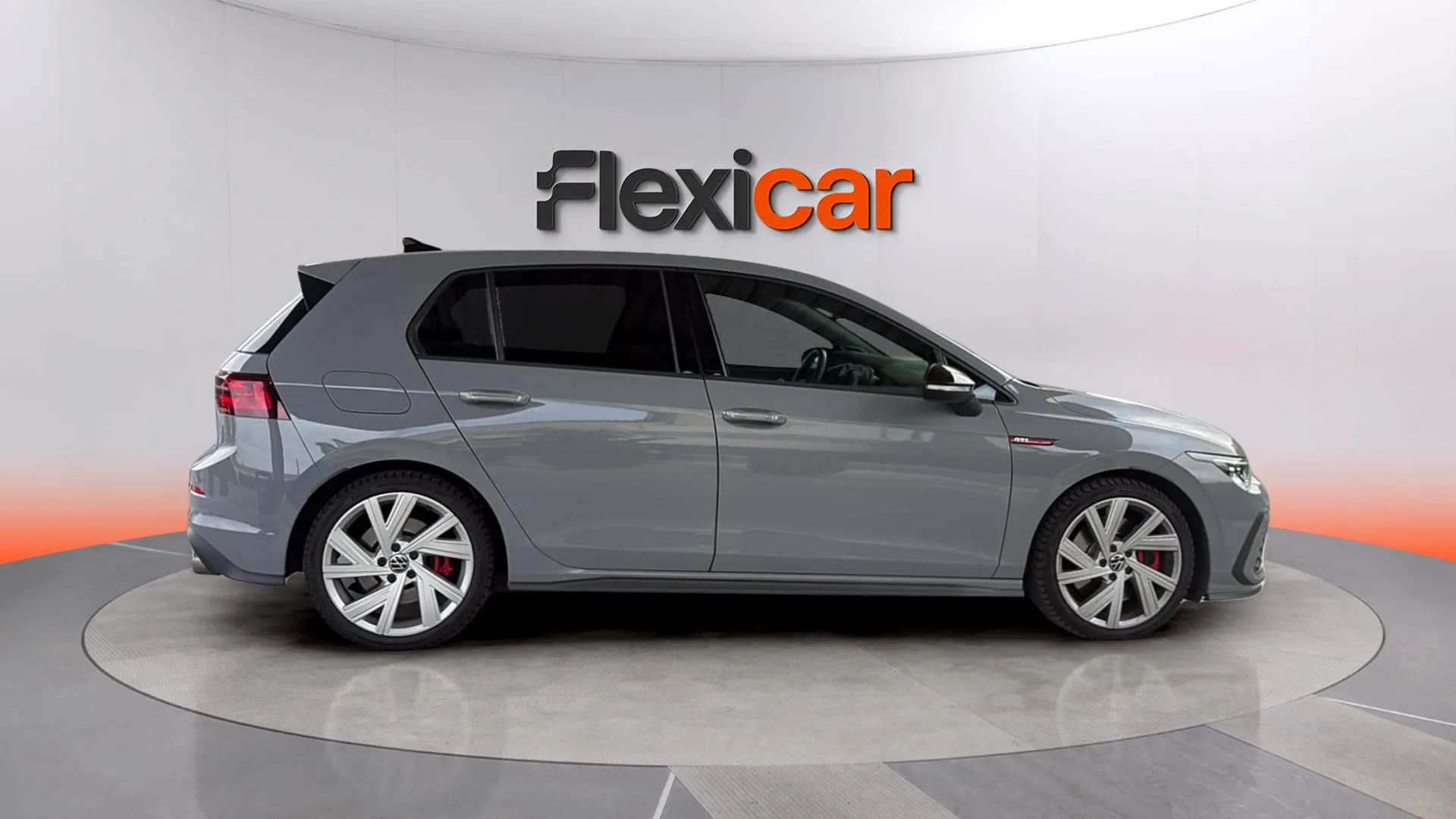 Volkswagen Golf GTI 2.0 TSI DSG - foto 6