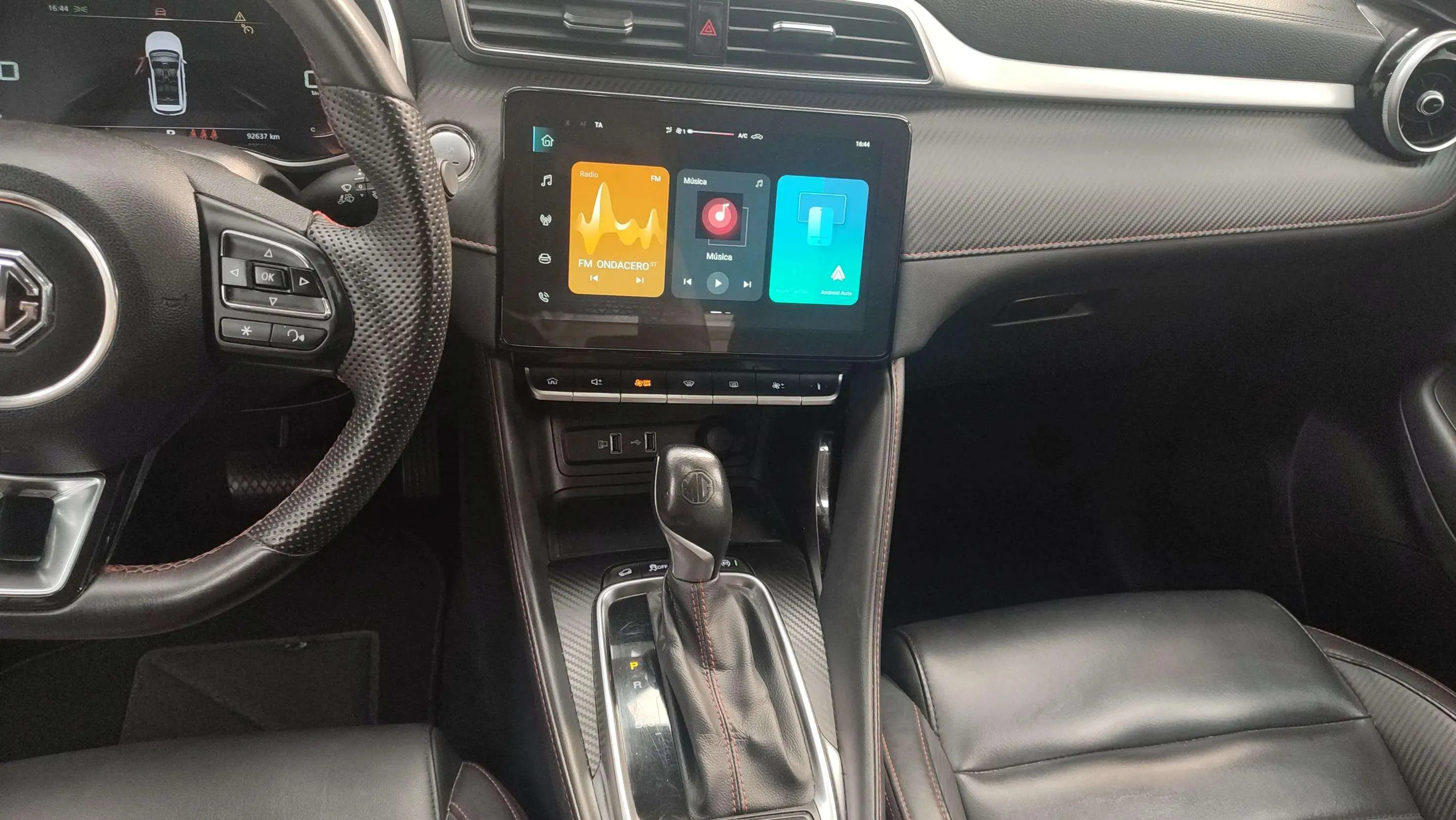 MG ZS 1.0T Luxury - foto 11