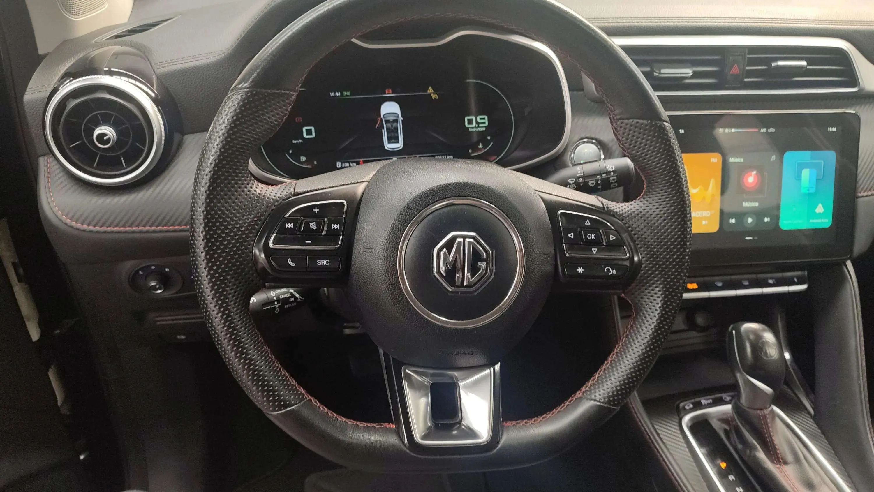 MG ZS 1.0T Luxury - foto 9