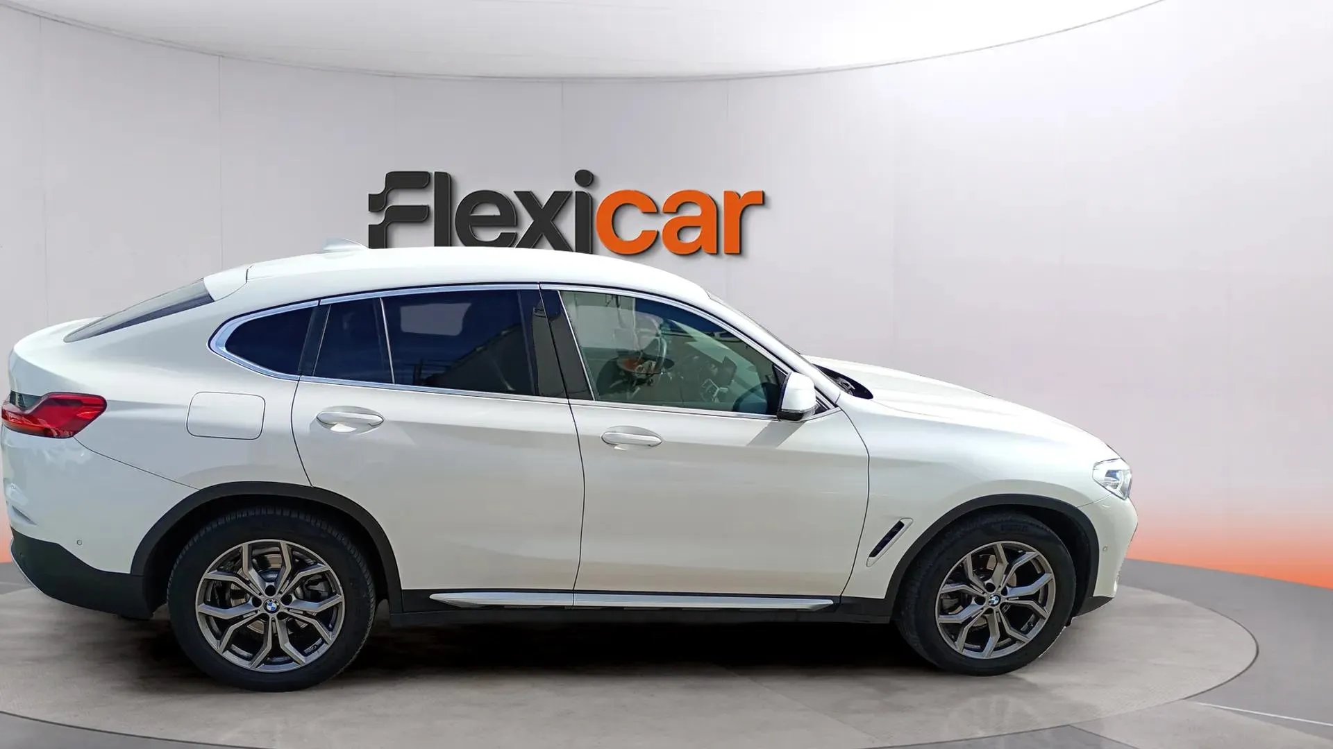 BMW X4 xDrive20i - foto 7