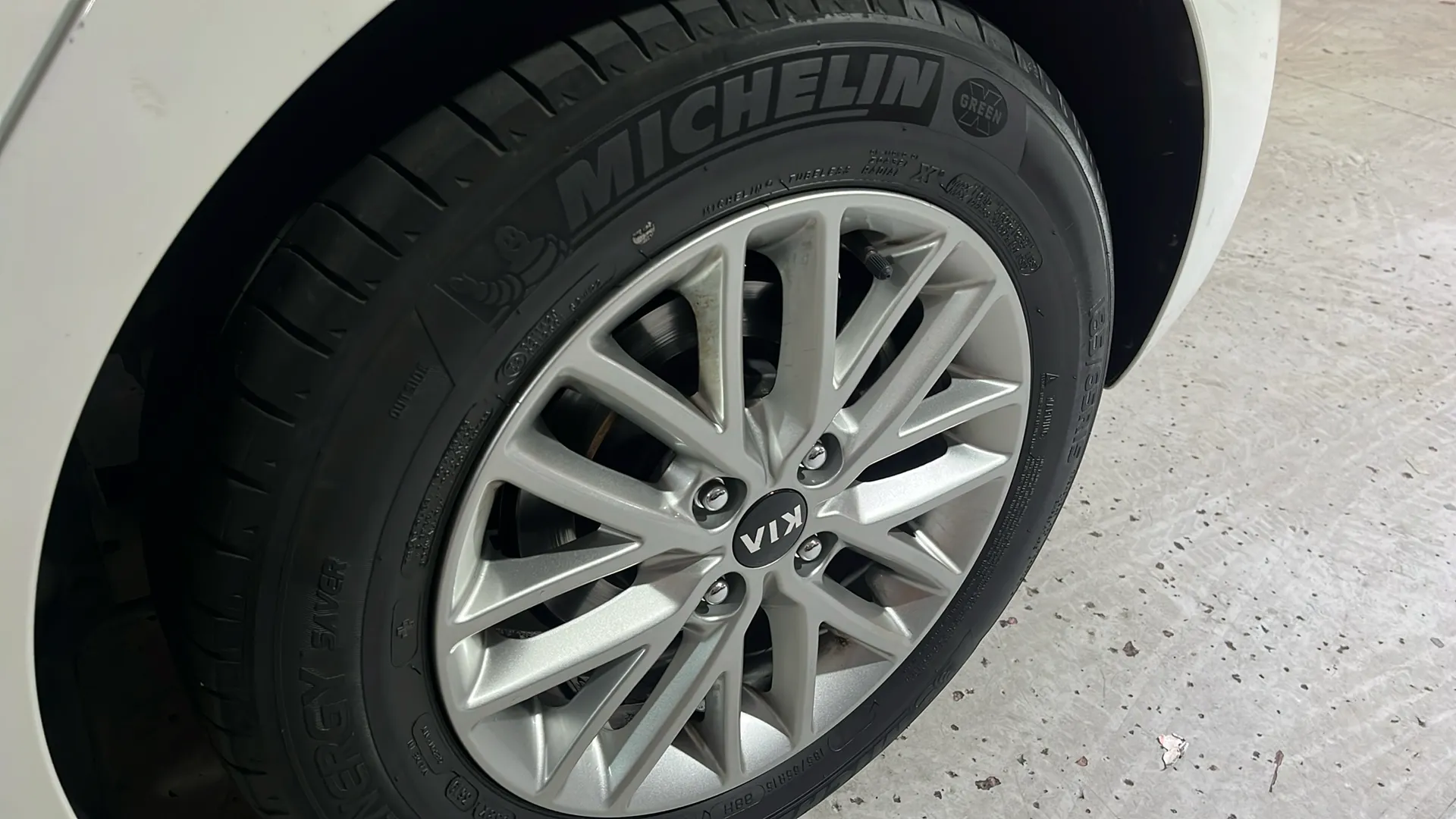 Kia Rio 1.0 T-GDi Business - foto 9