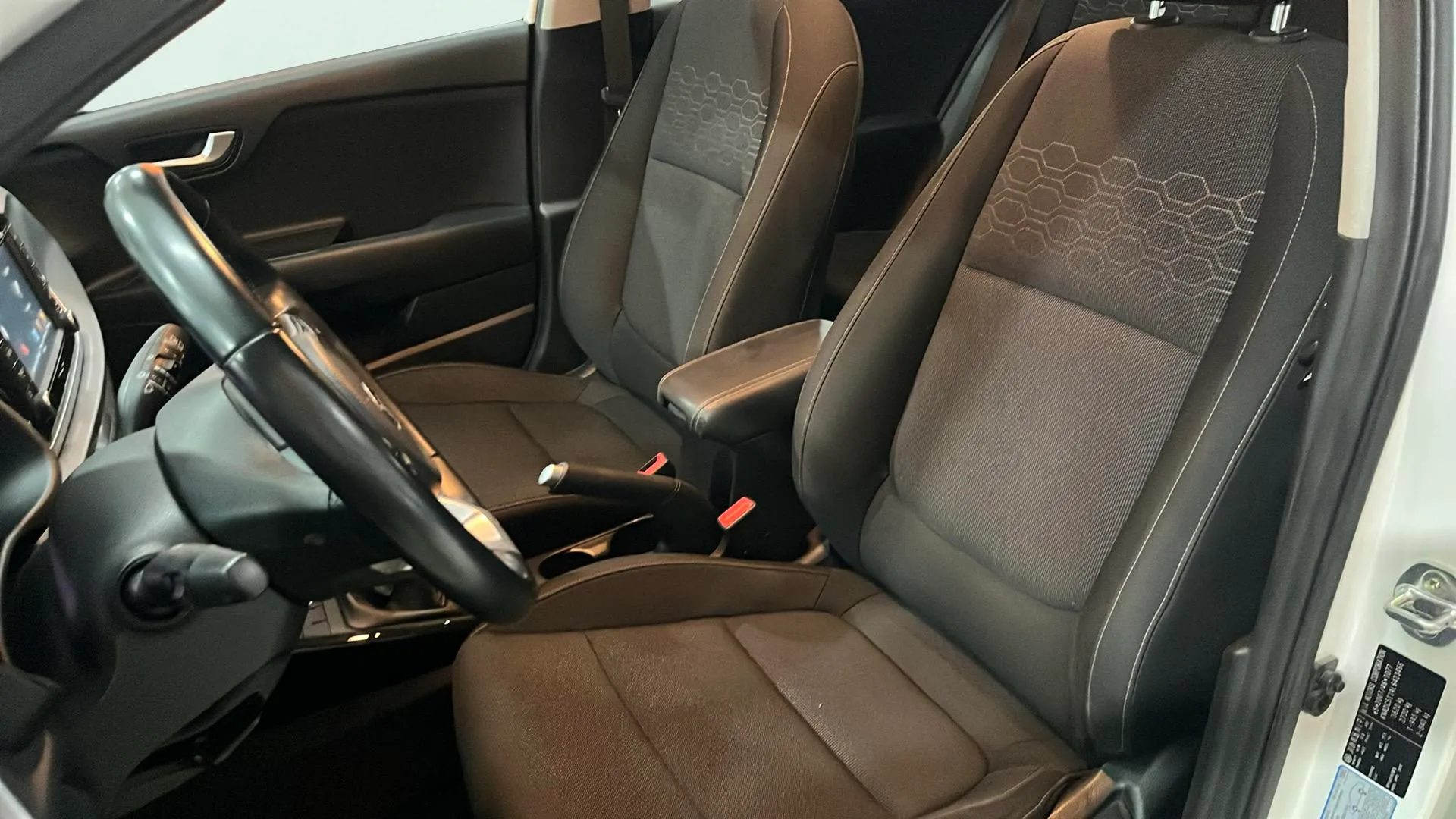 Kia Rio 1.0 T-GDi Business - foto 19