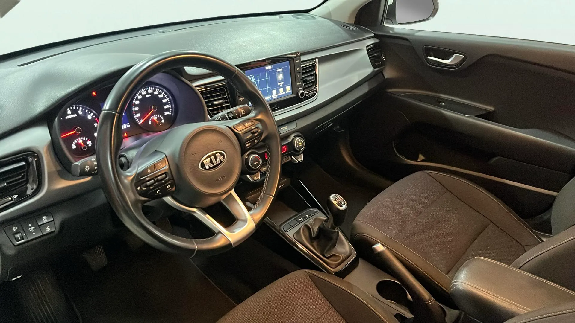 Kia Rio 1.0 T-GDi Business - foto 14