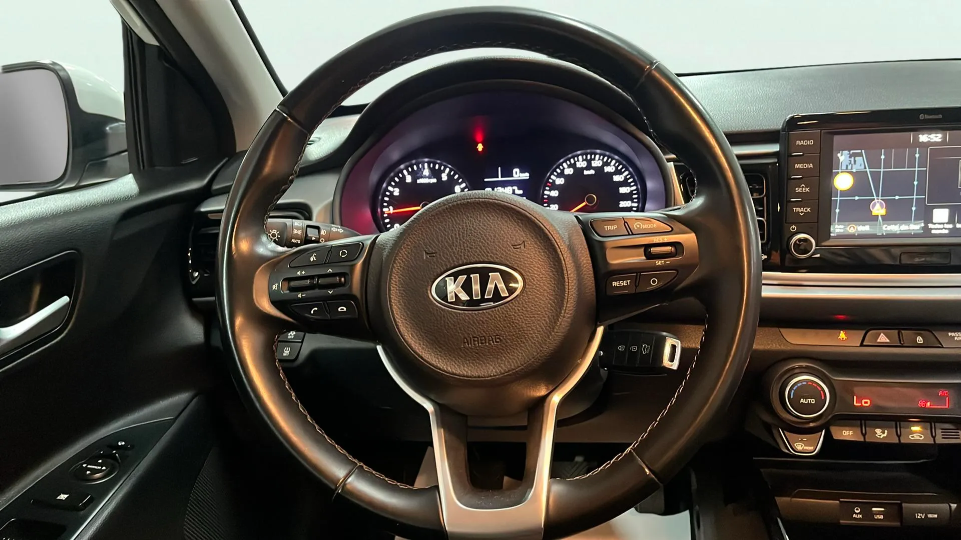Kia Rio 1.0 T-GDi Business - foto 10