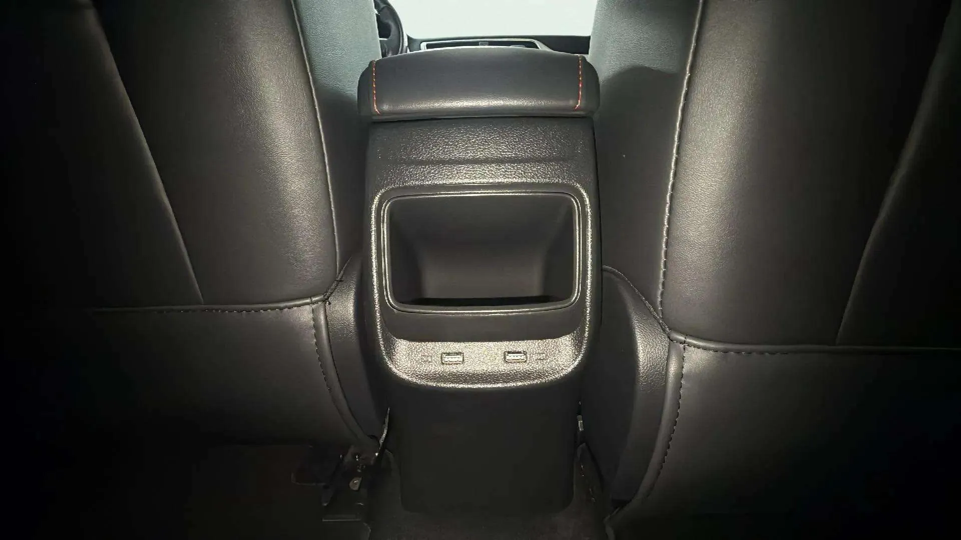 MG ZS 1.5 Luxury - foto 19