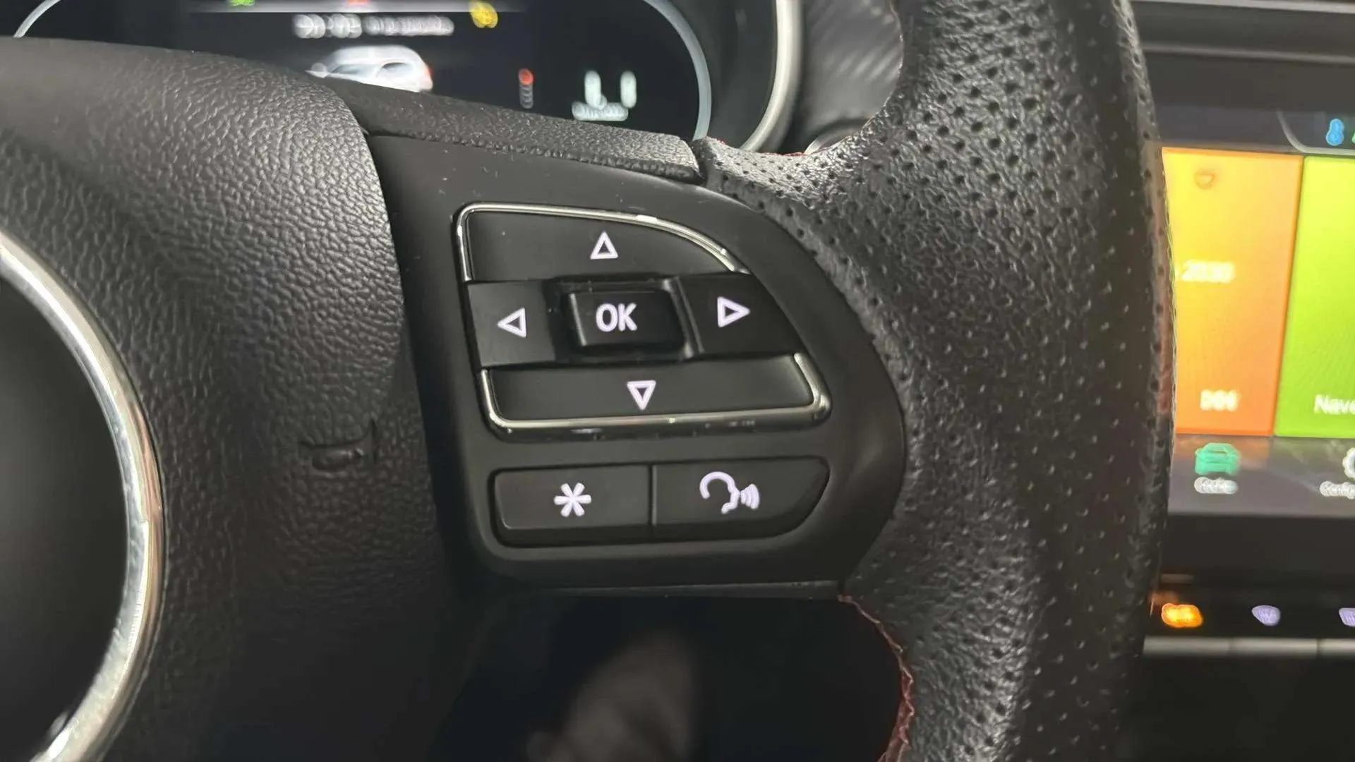 MG ZS 1.5 Luxury - foto 22