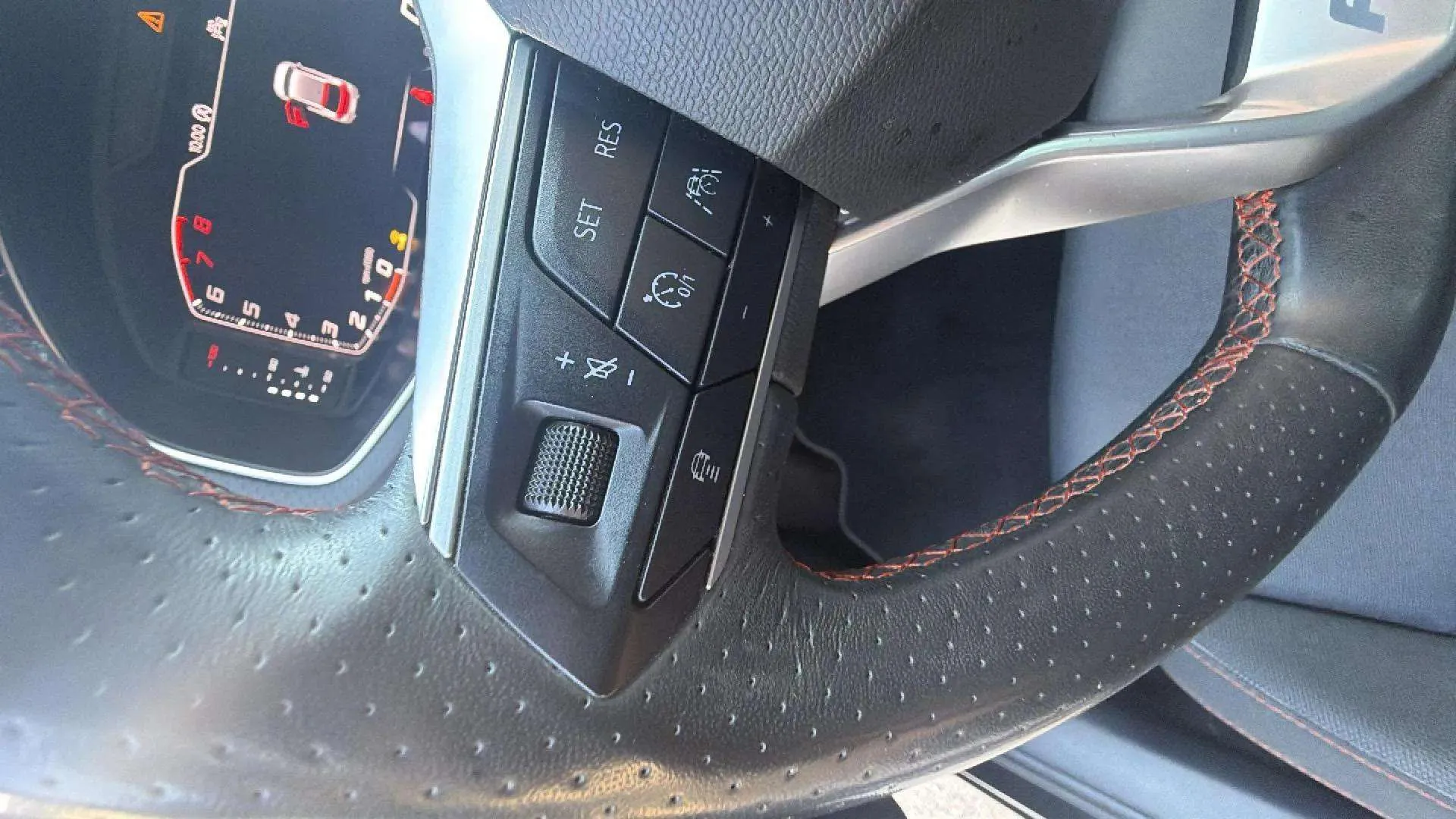 SEAT Ibiza 1.0 TSI FR - foto 12