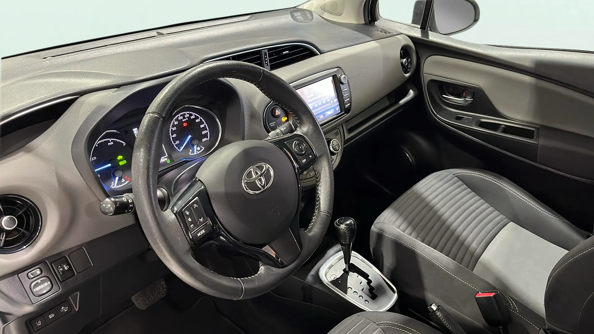 Toyota Yaris 1.5 Hybrid Active - foto 10