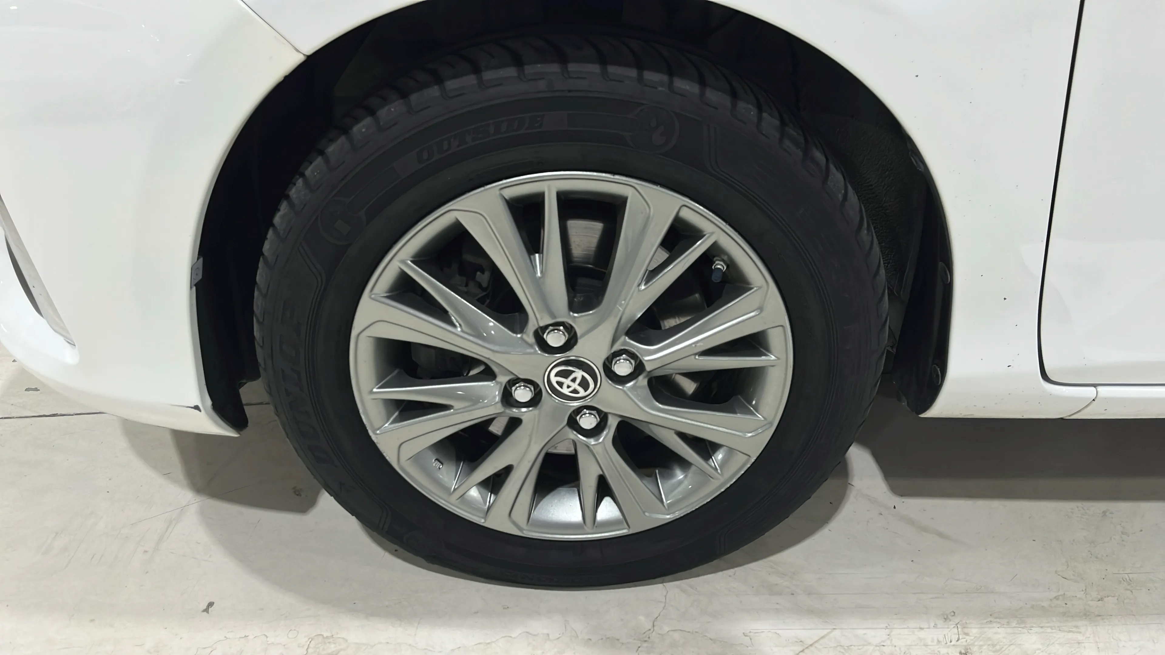 Toyota Yaris 1.5 Hybrid Active - foto 30