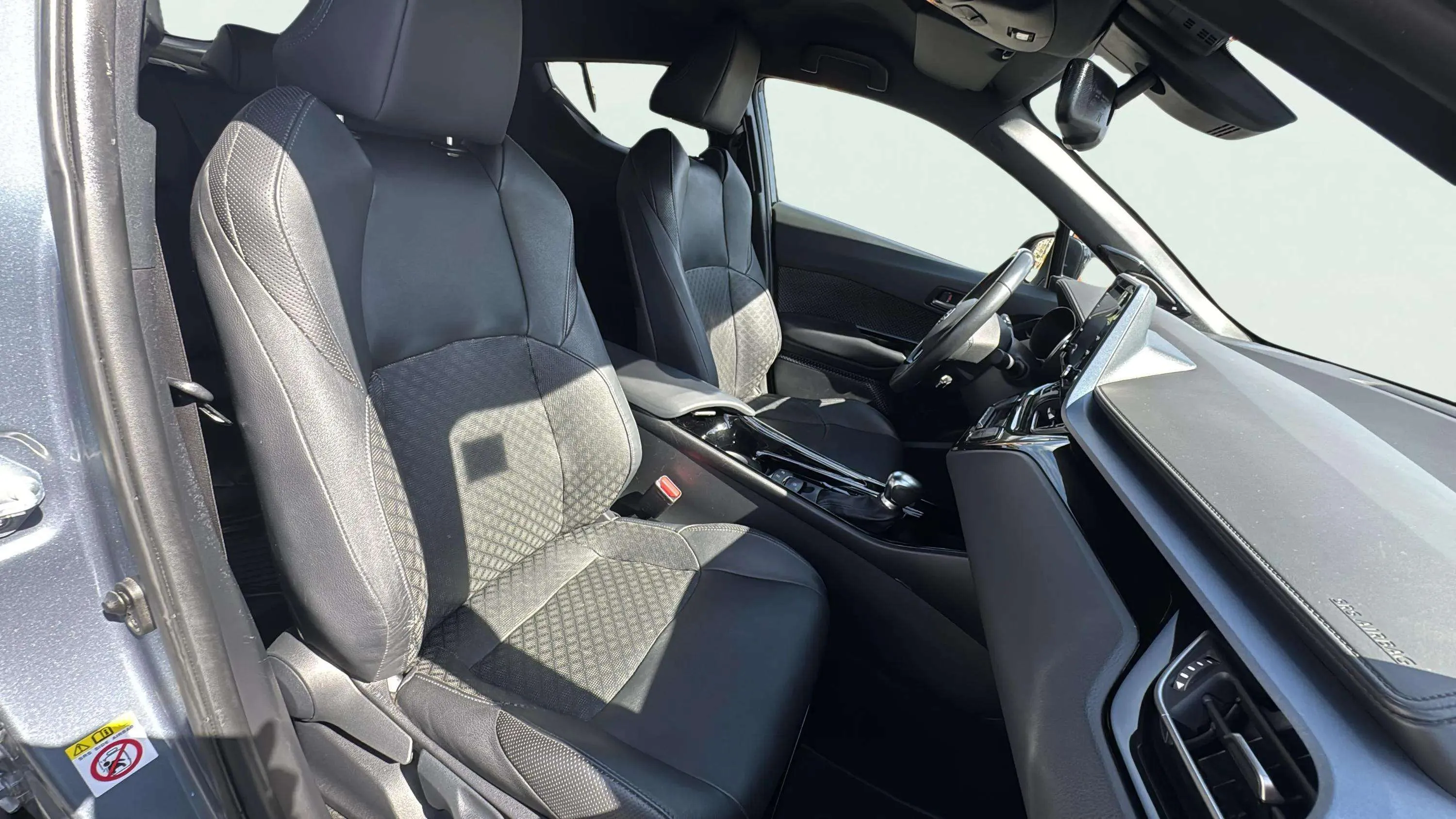 Toyota C-HR 2.0 180H Advance - foto 2