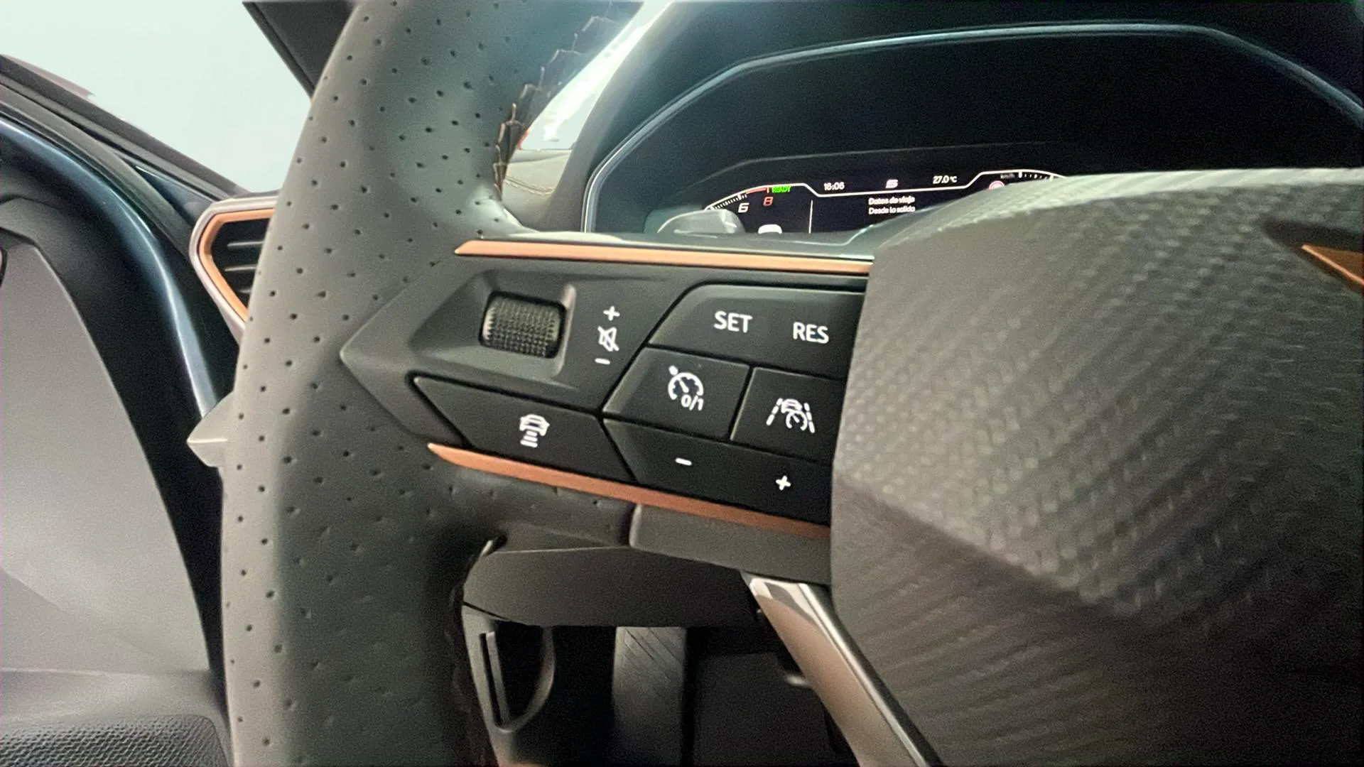 Cupra Formentor 1.4 e-Hybrid DSG - foto 24