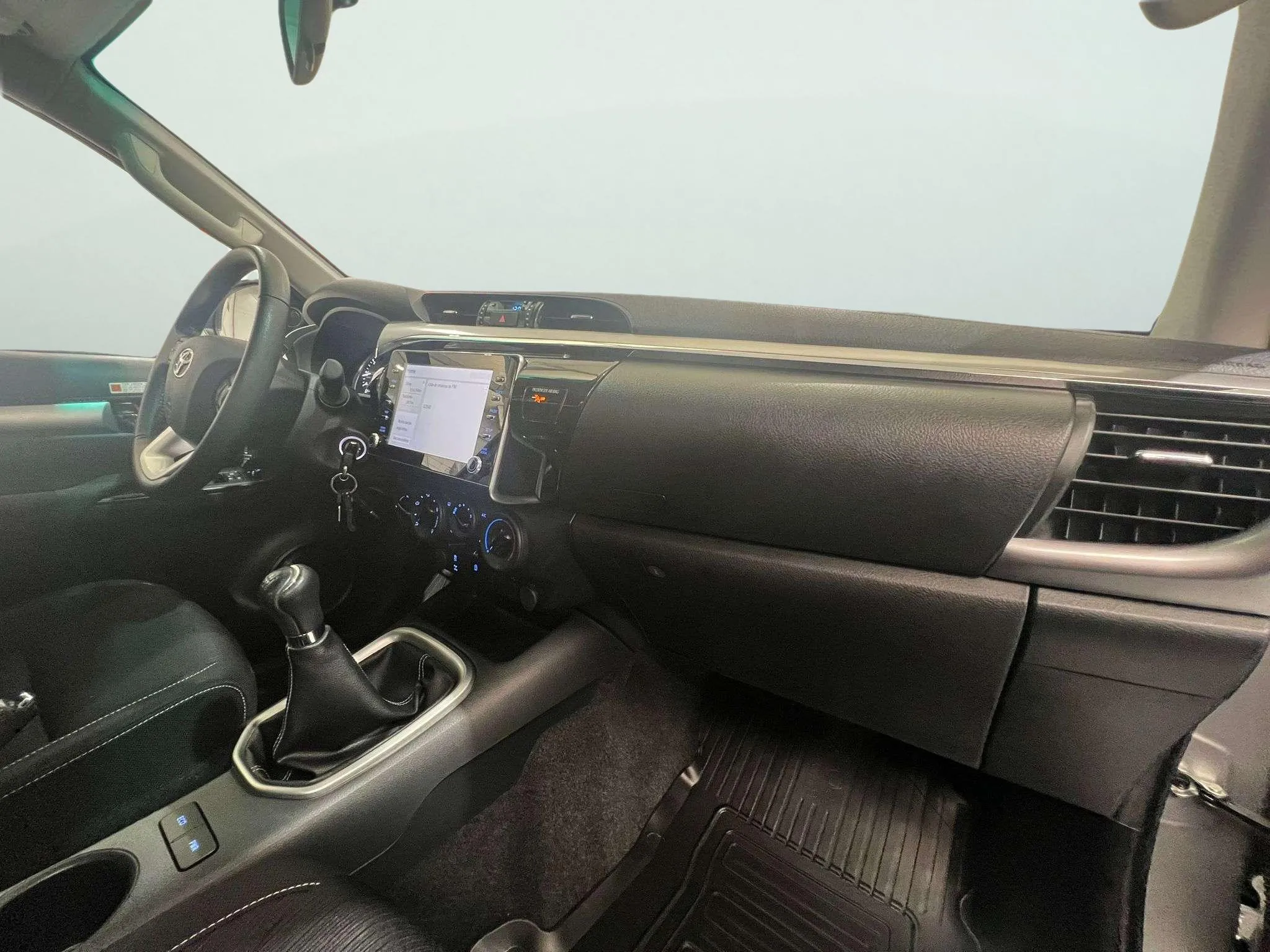 Toyota Hilux 2.3 4x4 - foto 24